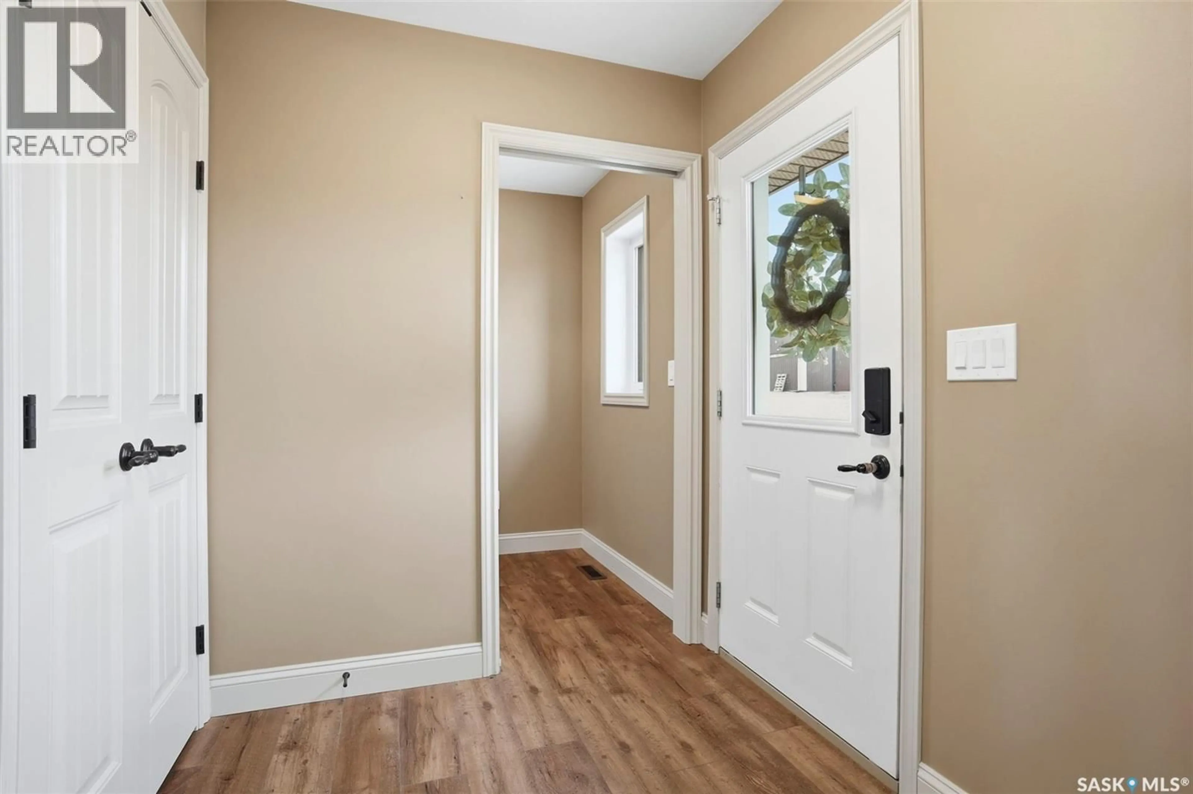 Indoor entryway for MOEN ACREAGE, Blaine Lake Rm No. 434 Saskatchewan S0J0J0