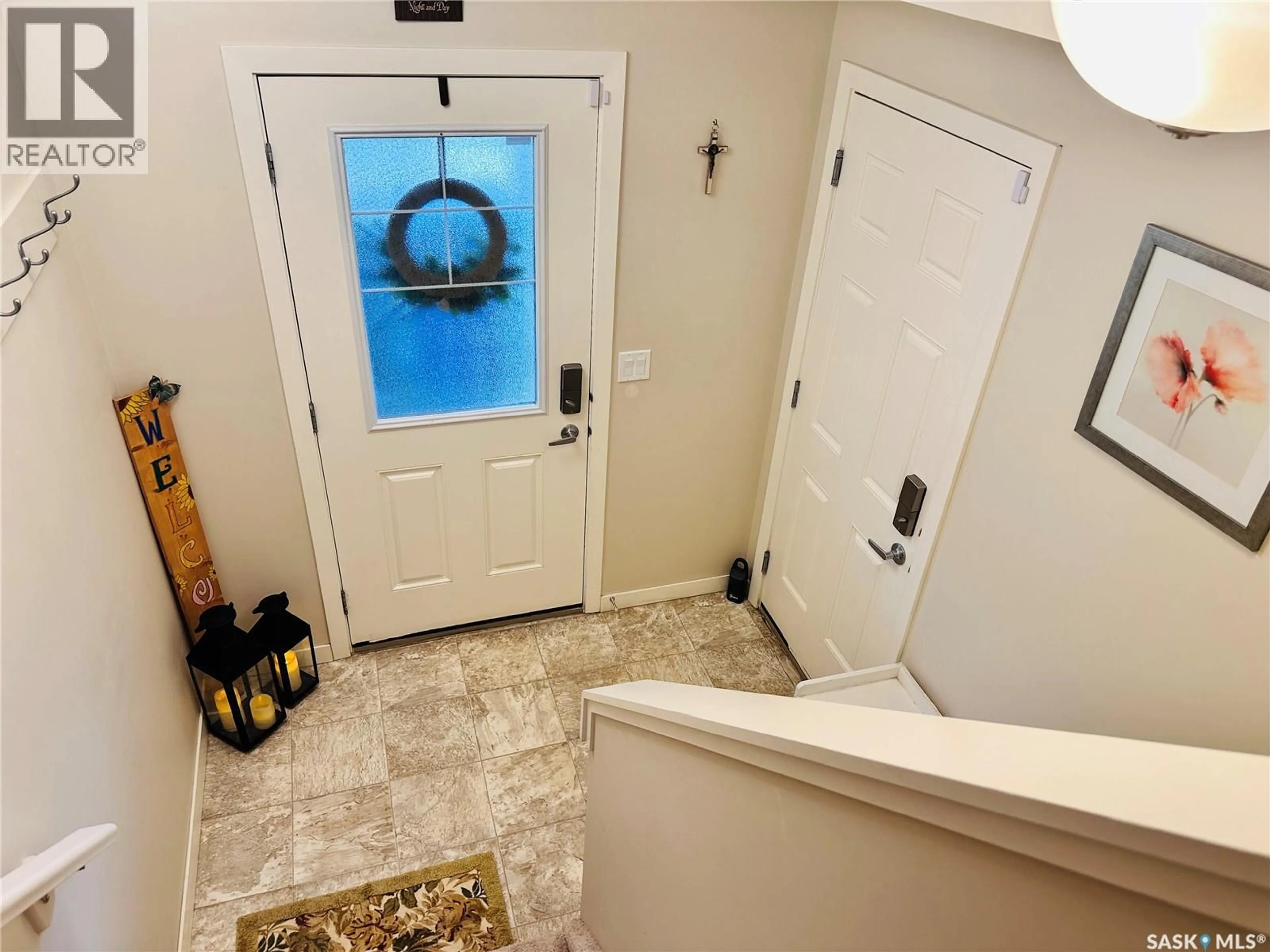Indoor entryway for 29 - 4533 DELHAYE WAY, Regina Saskatchewan S4W0M2