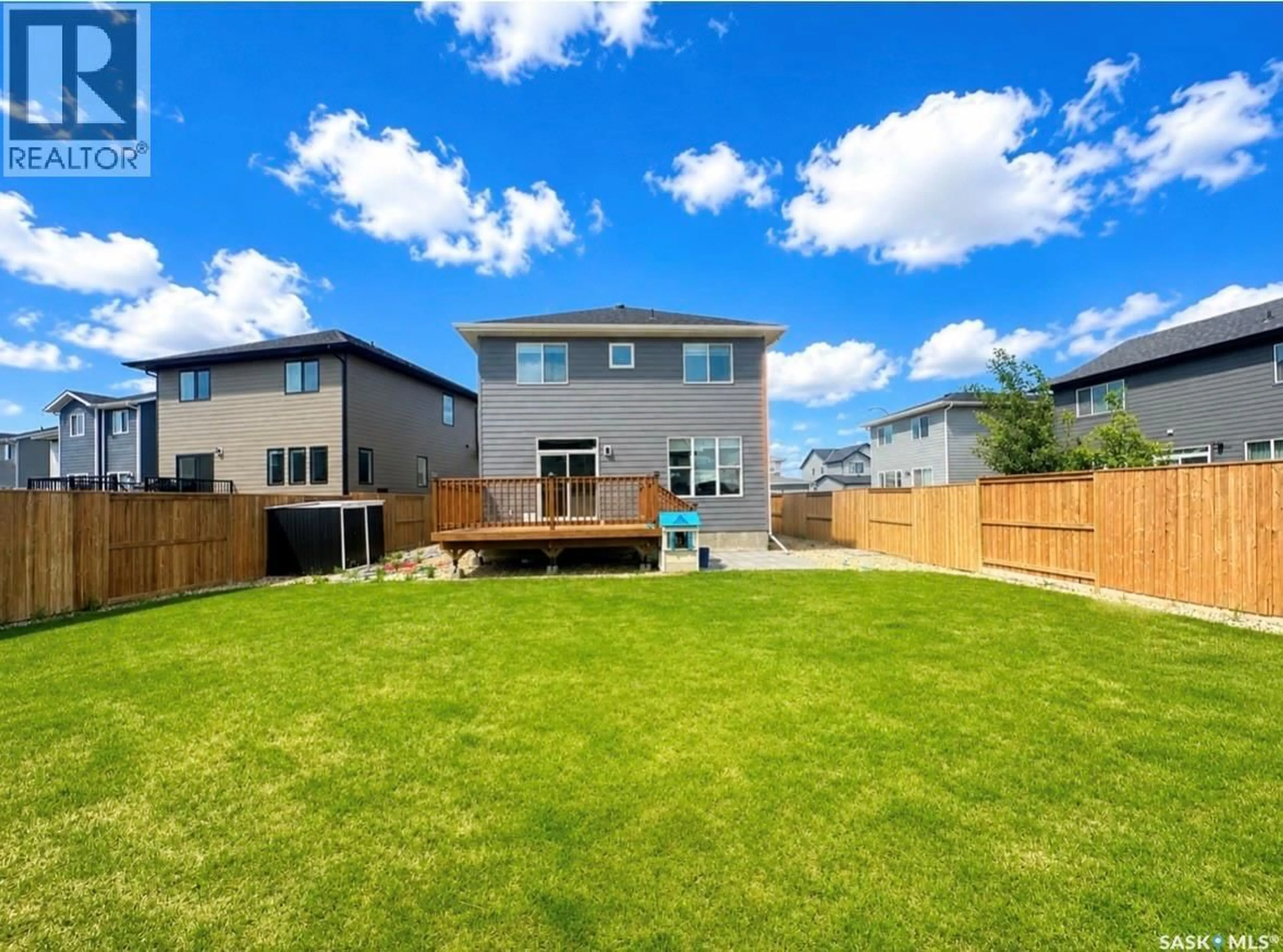 A pic from outside/outdoor area/front of a property/back of a property/a pic from drone, unknown for 307 KEITH UNION, Saskatoon Saskatchewan S7V0X9