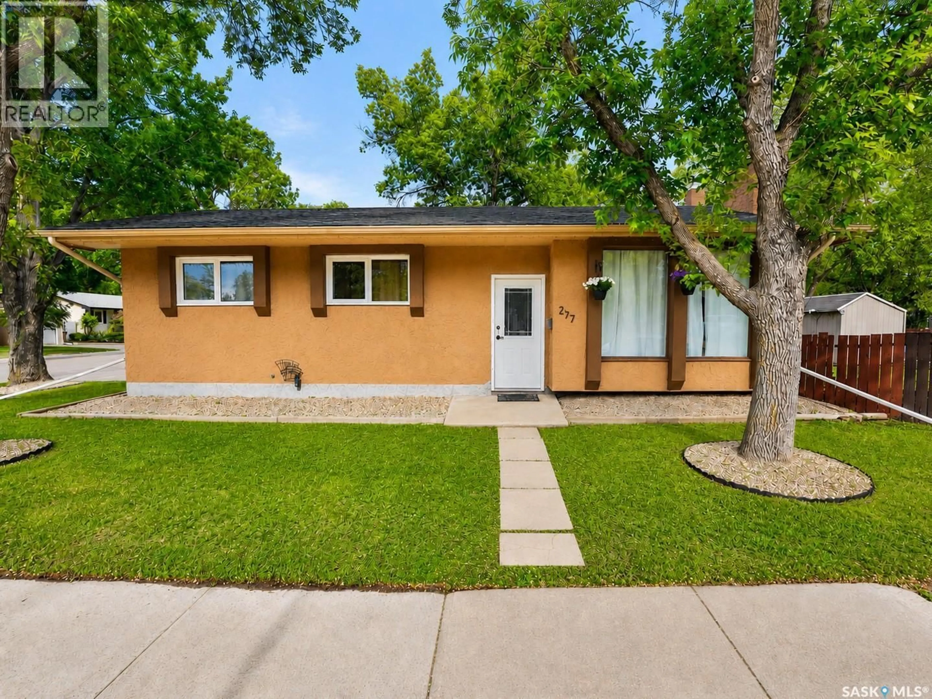 Home with vinyl exterior material, street for 277 CANNON STREET, Regina Saskatchewan S4N4V4