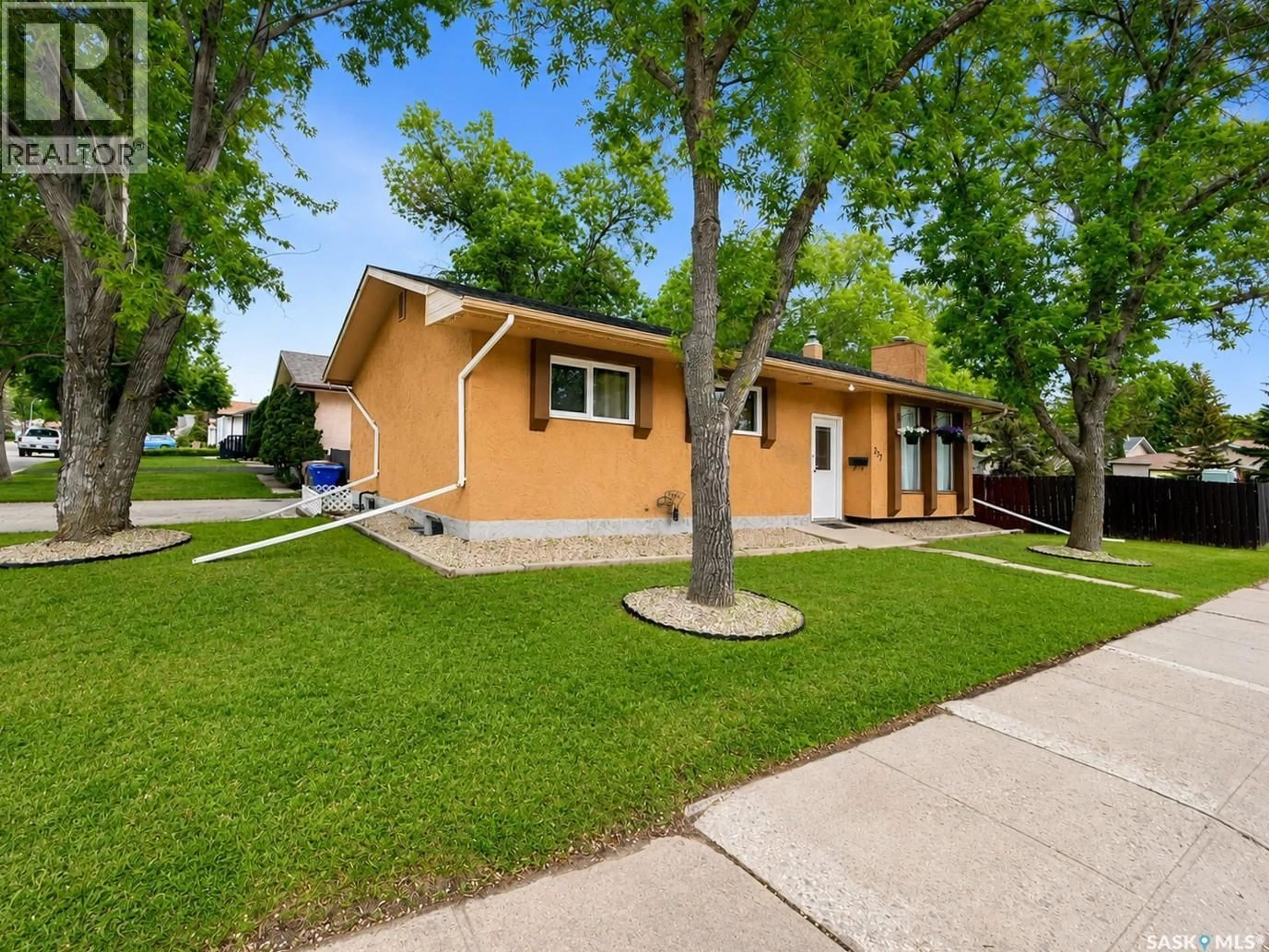 Unknown for 277 CANNON STREET, Regina Saskatchewan S4N4V4