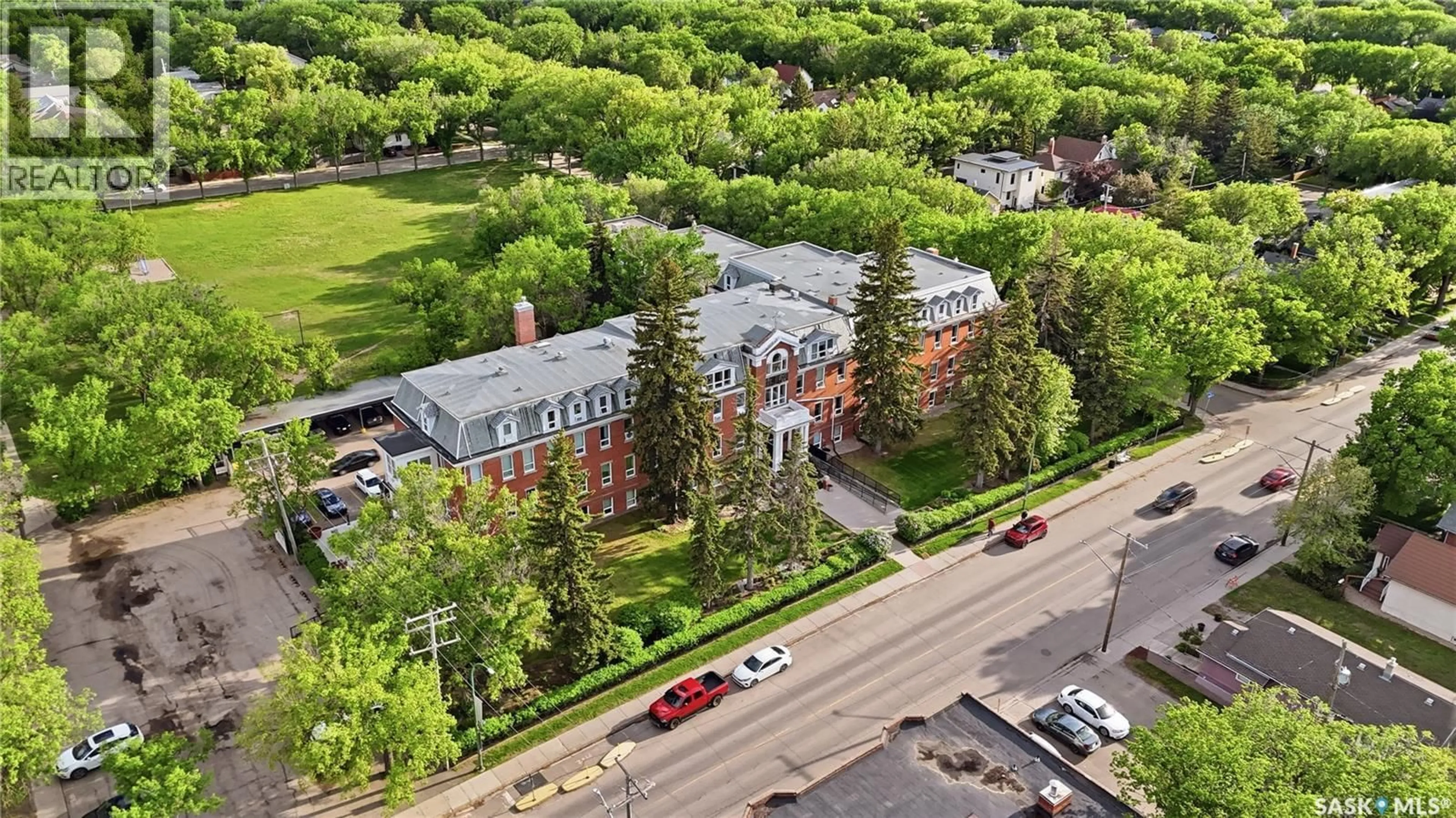 A pic from outside/outdoor area/front of a property/back of a property/a pic from drone, unknown for 303 - 3225 13TH STREET, Regina Saskatchewan S4T1P5
