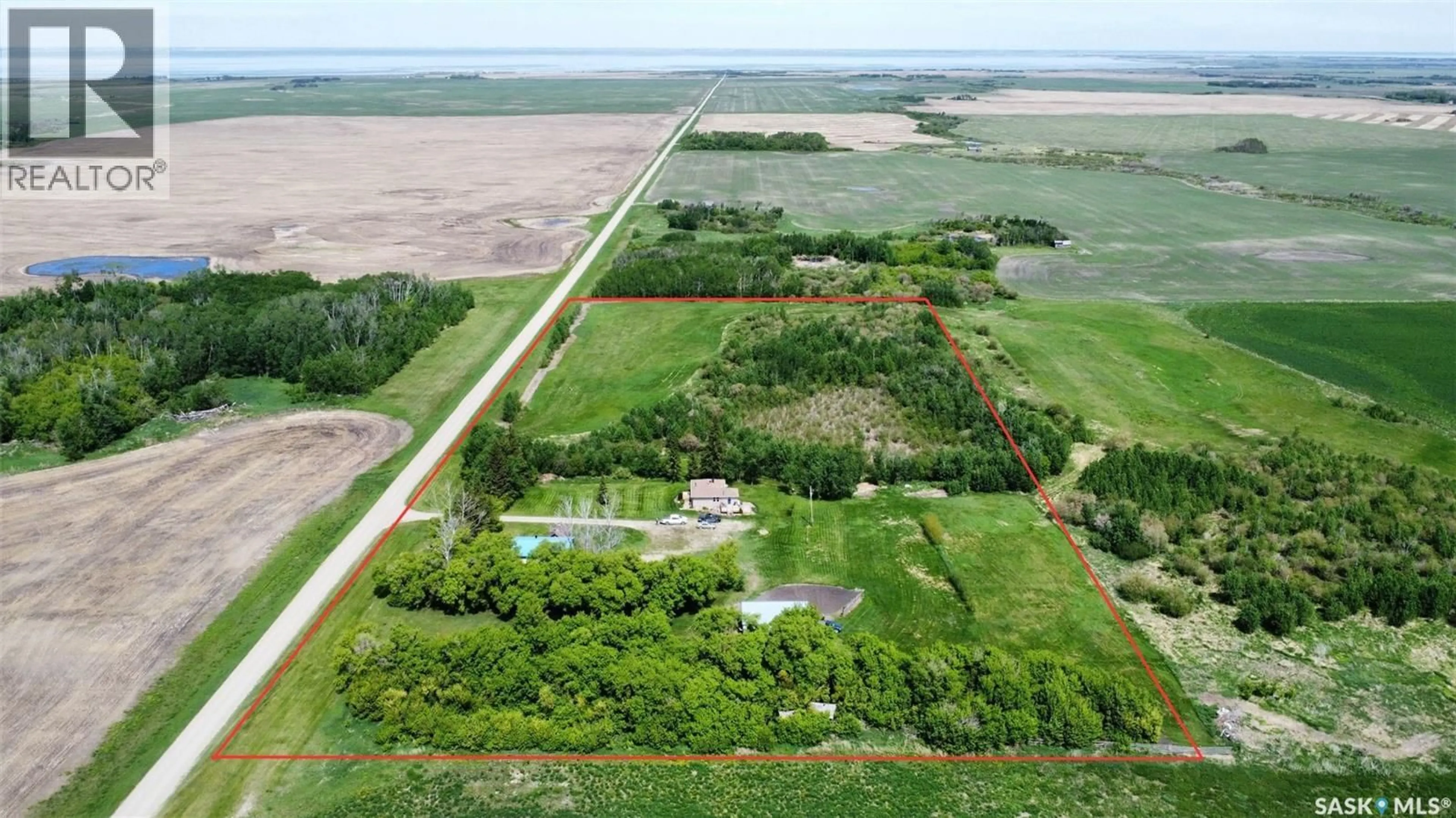 A pic from outside/outdoor area/front of a property/back of a property/a pic from drone, building for SENFT ACREAGE, Big Quill Rm No. 308 Saskatchewan S0A4T0