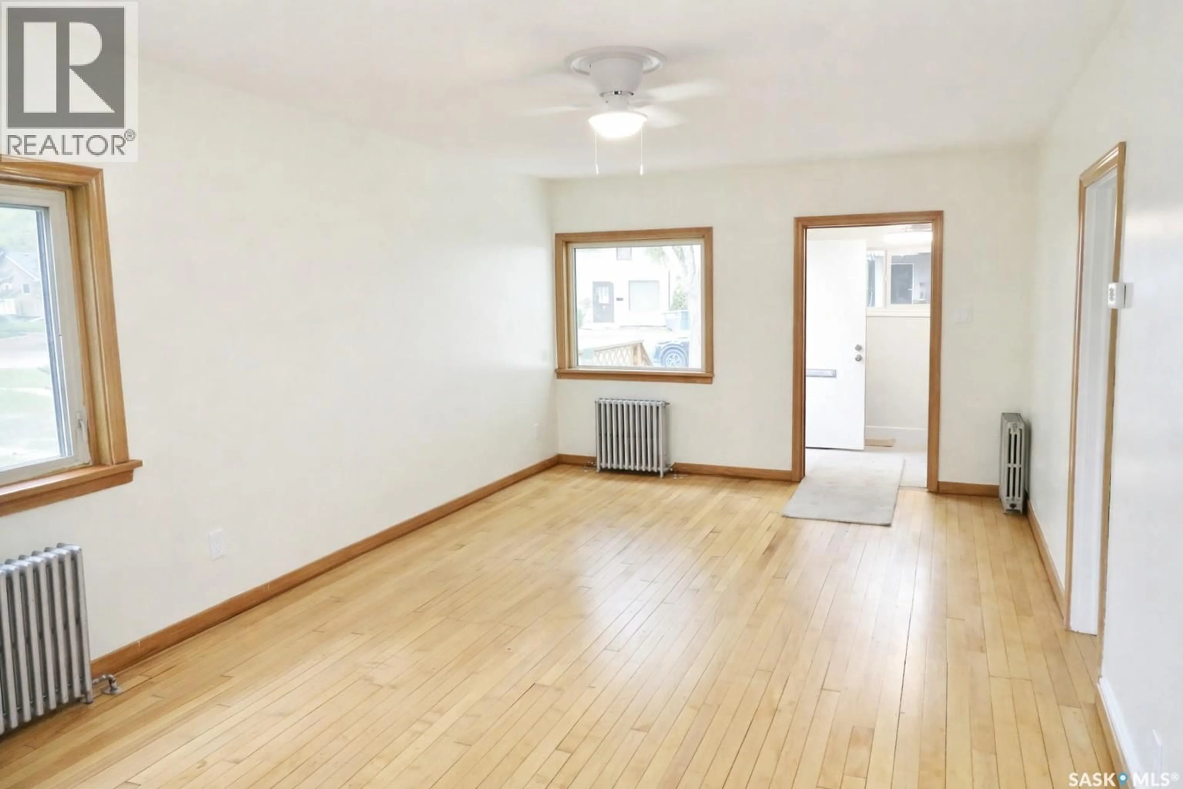 A pic of a room for 1436 E AVENUE, Saskatoon Saskatchewan S7L1T6