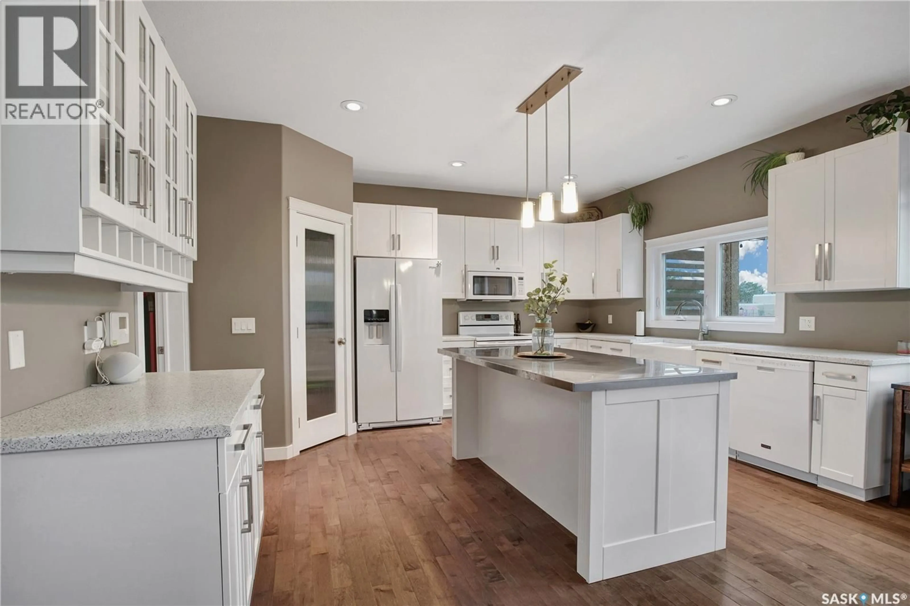 Open concept kitchen, unknown for 312 COLUMBUS COURT, Martensville Saskatchewan S0K0A2