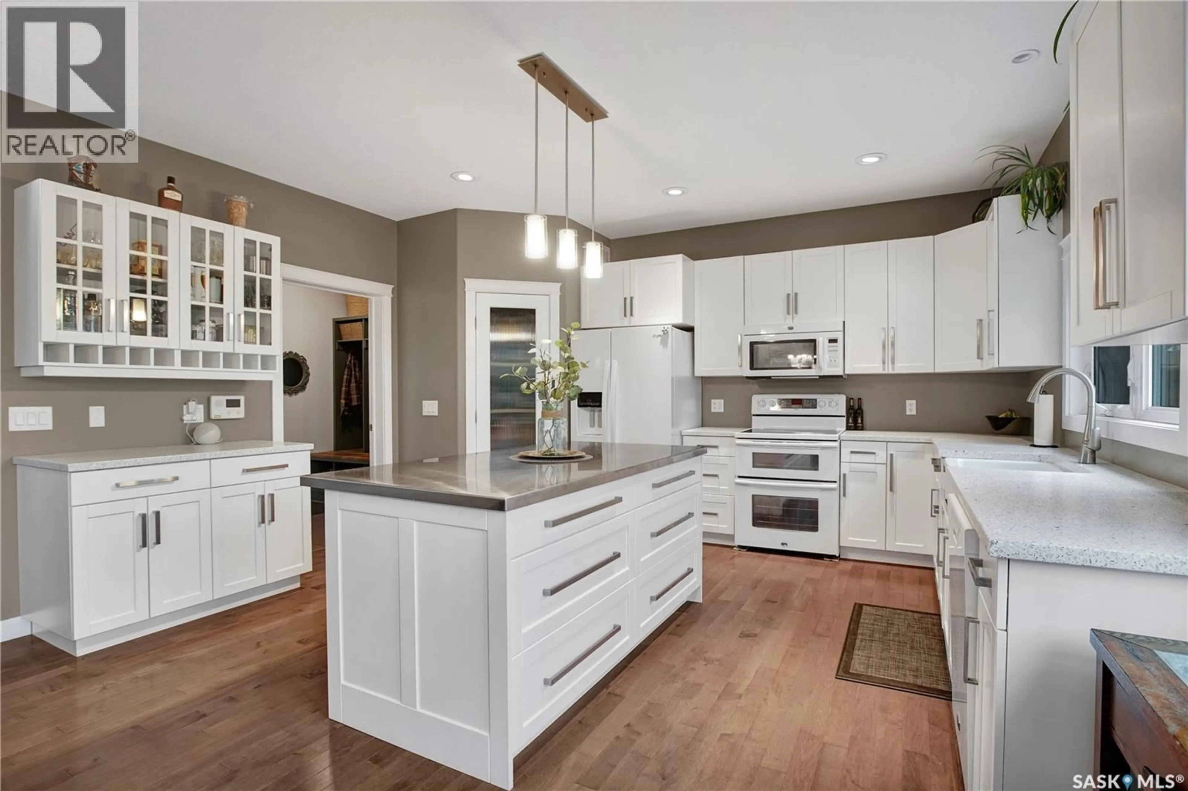 Open concept kitchen, unknown for 312 COLUMBUS COURT, Martensville Saskatchewan S0K0A2