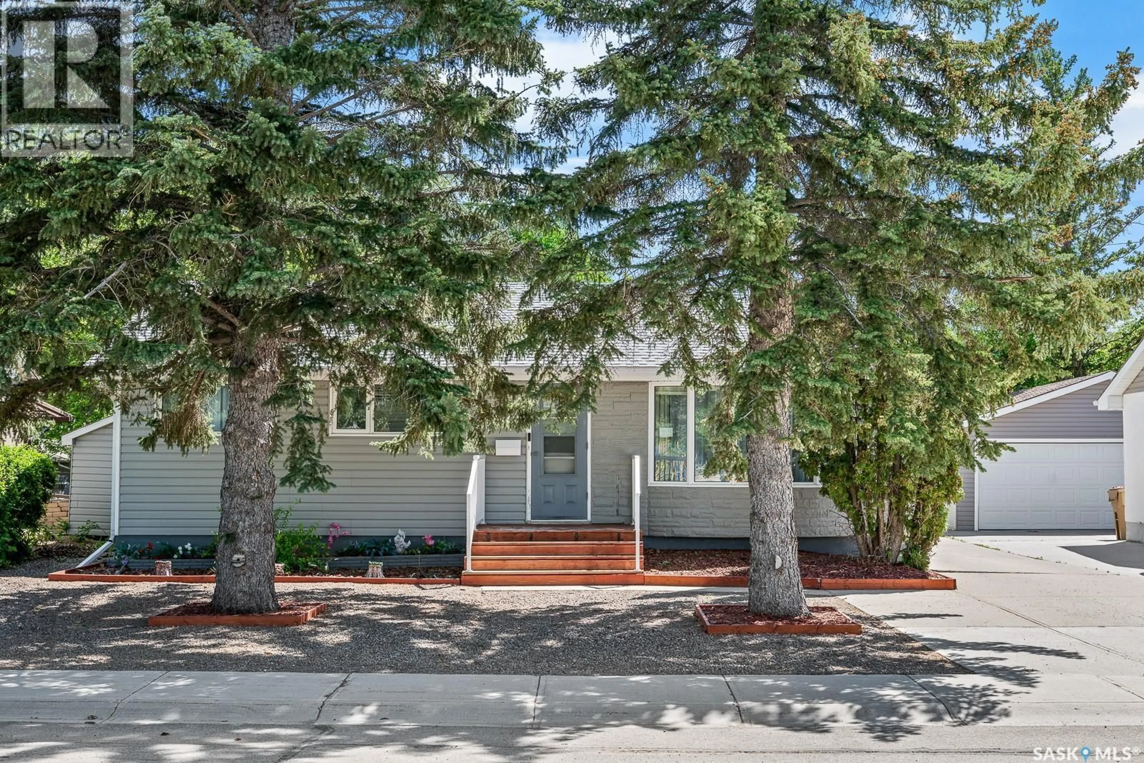 Unknown for 621 20TH AVE, Regina Saskatchewan S4N1J9