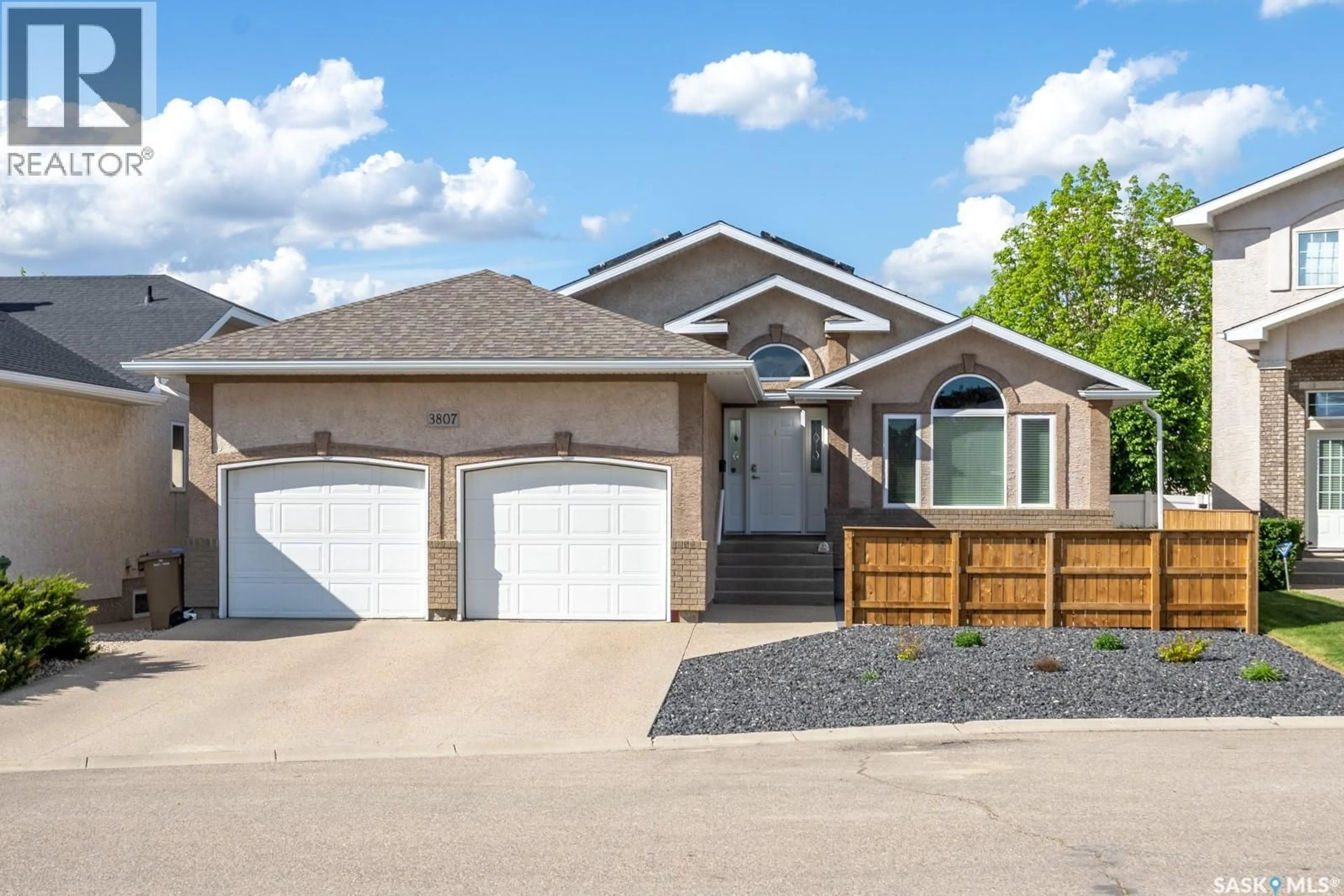 Home with vinyl exterior material, street for 3807 BRITANNIA PLACE, Regina Saskatchewan S4V2Z6