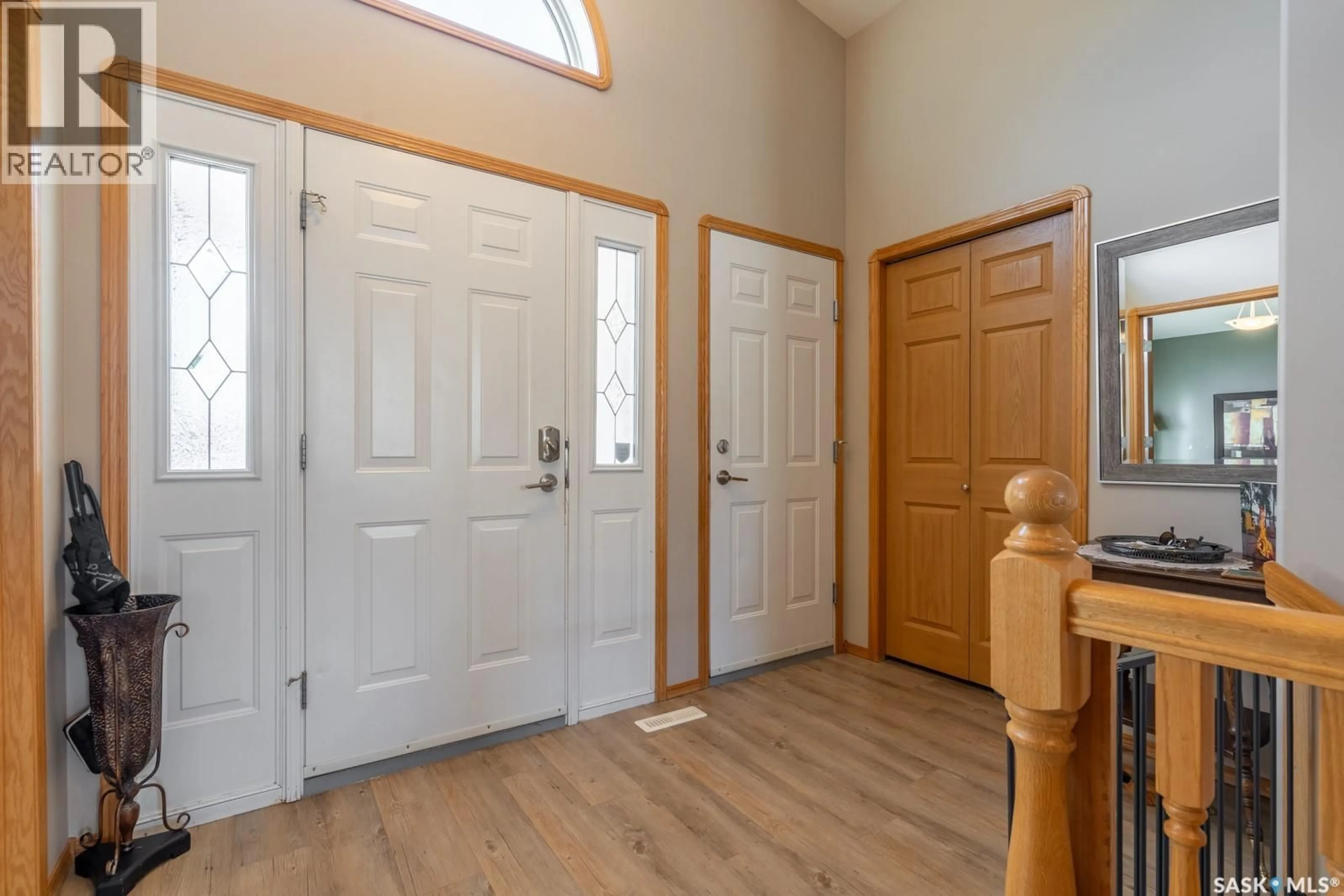Indoor entryway for 3807 BRITANNIA PLACE, Regina Saskatchewan S4V2Z6