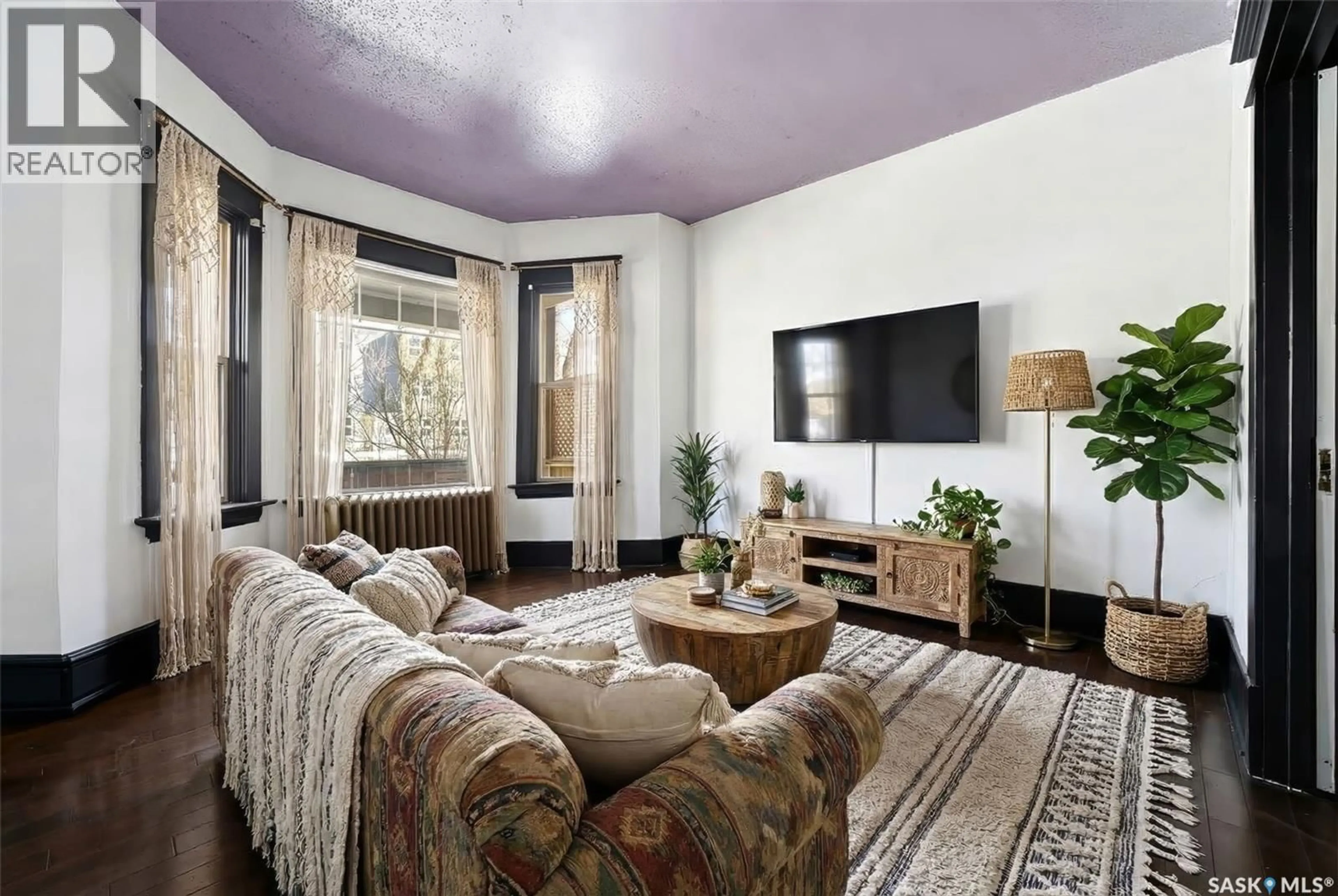 Living room with furniture, unknown for 2026 GARNET STREET, Regina Saskatchewan S4T2Z6