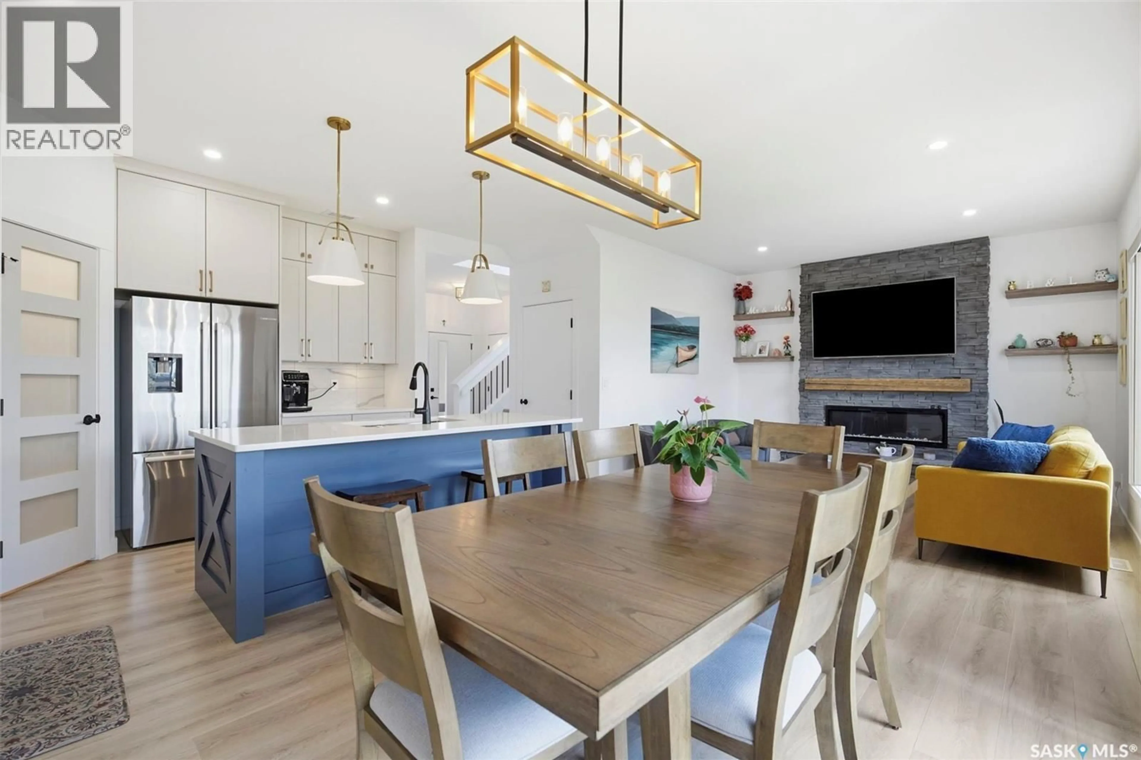 Open concept kitchen, unknown for 302 CHELSOM MANOR, Saskatoon Saskatchewan S7V1R3