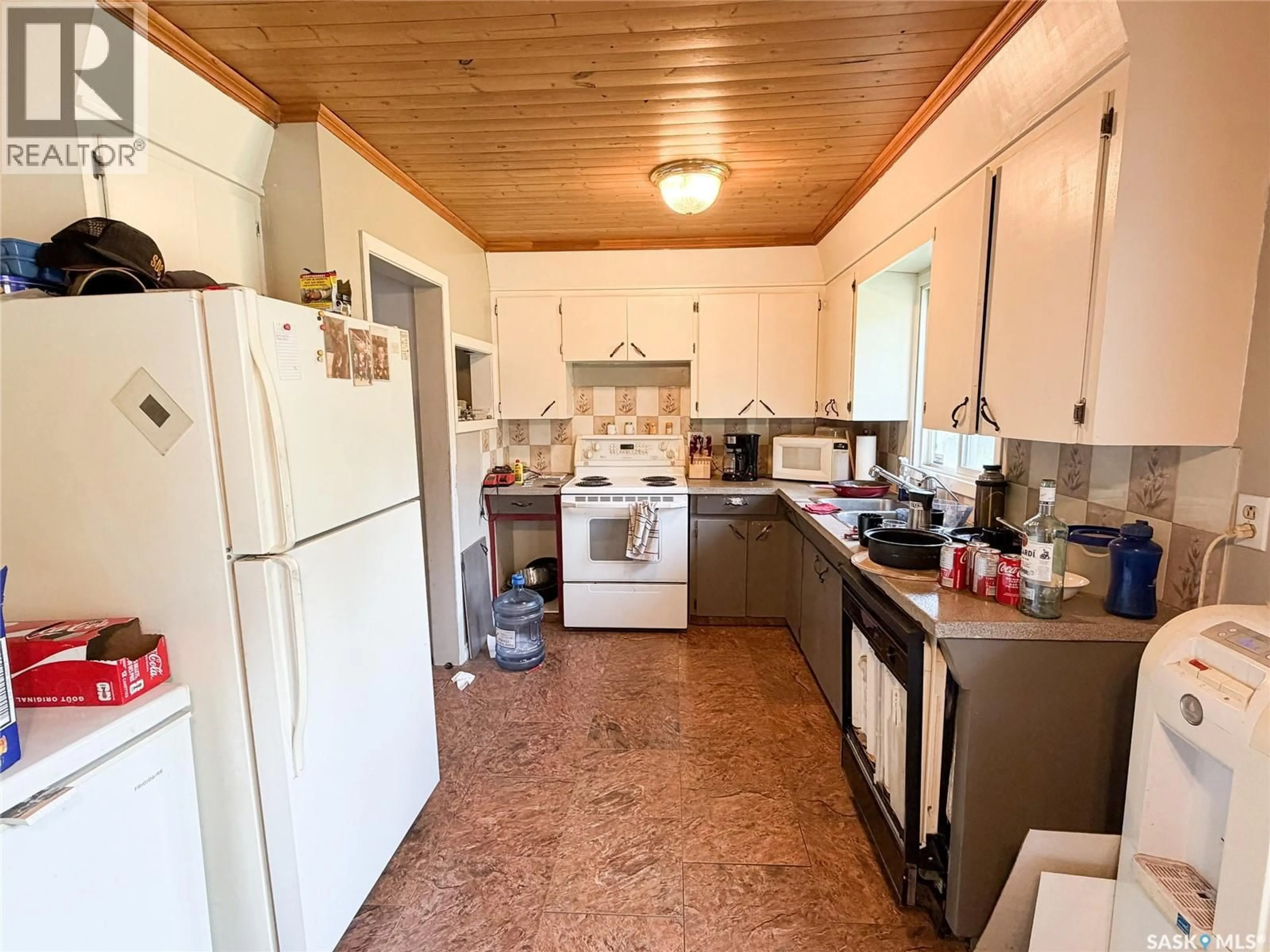 Standard kitchen, unknown for Acreage - AIRPORT ROAD, Meadow Lake Rm No.588 Saskatchewan S9X1Y9