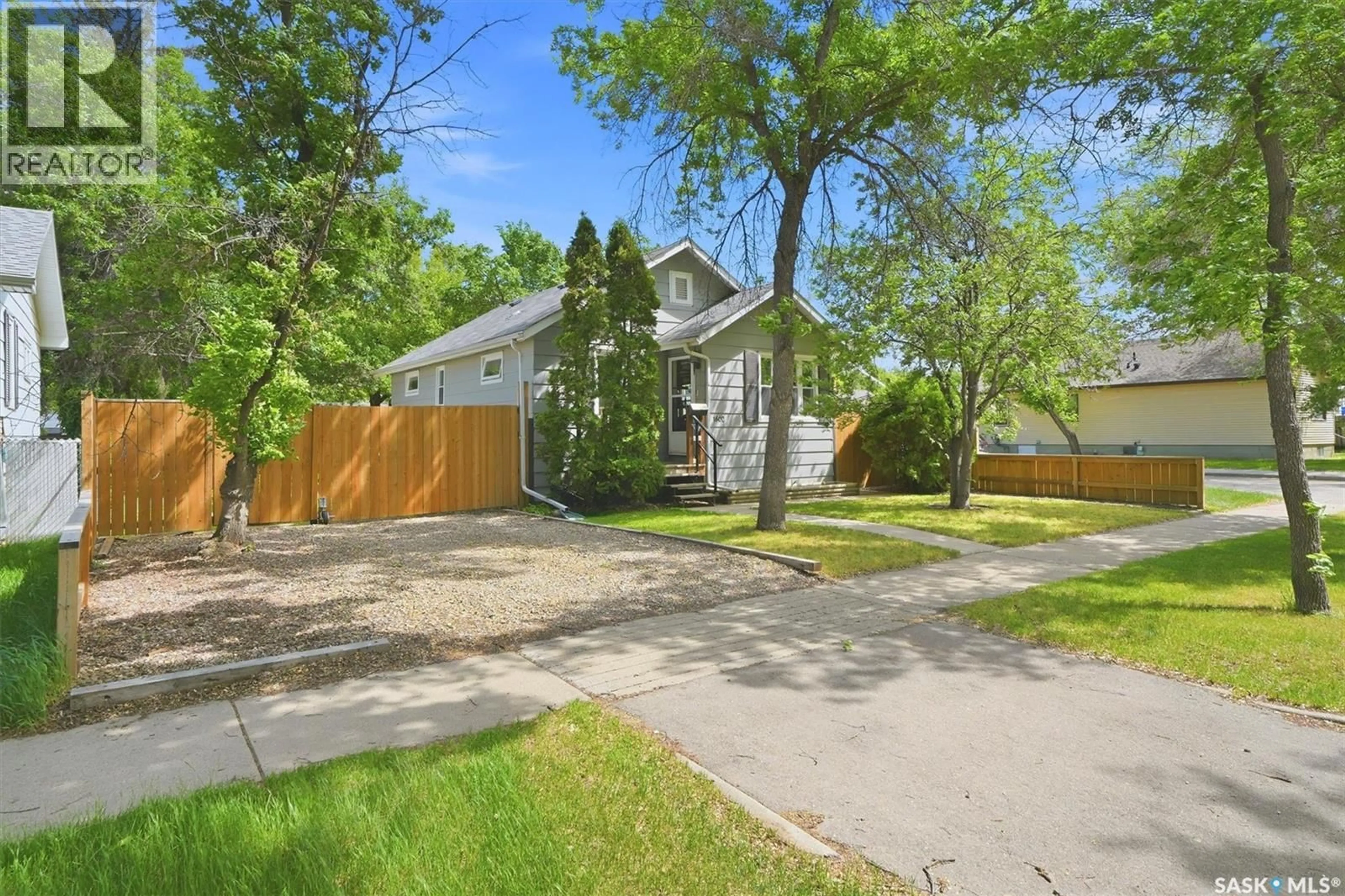 A pic from outside/outdoor area/front of a property/back of a property/a pic from drone, street for 1602 C AVENUE, Saskatoon Saskatchewan S7L1L5