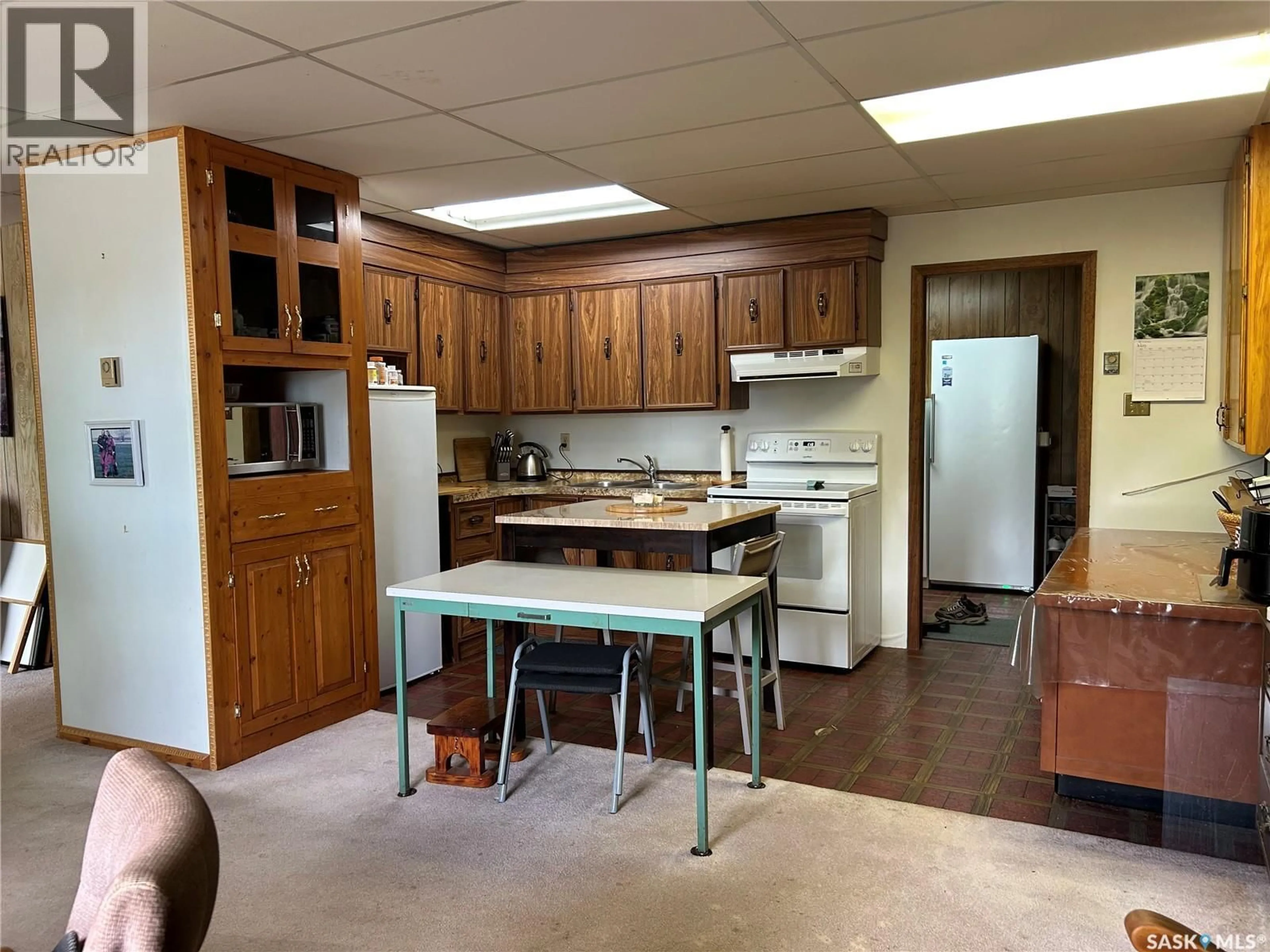 Standard kitchen, unknown for 829 KING STREET, Estevan Saskatchewan S4A1L2