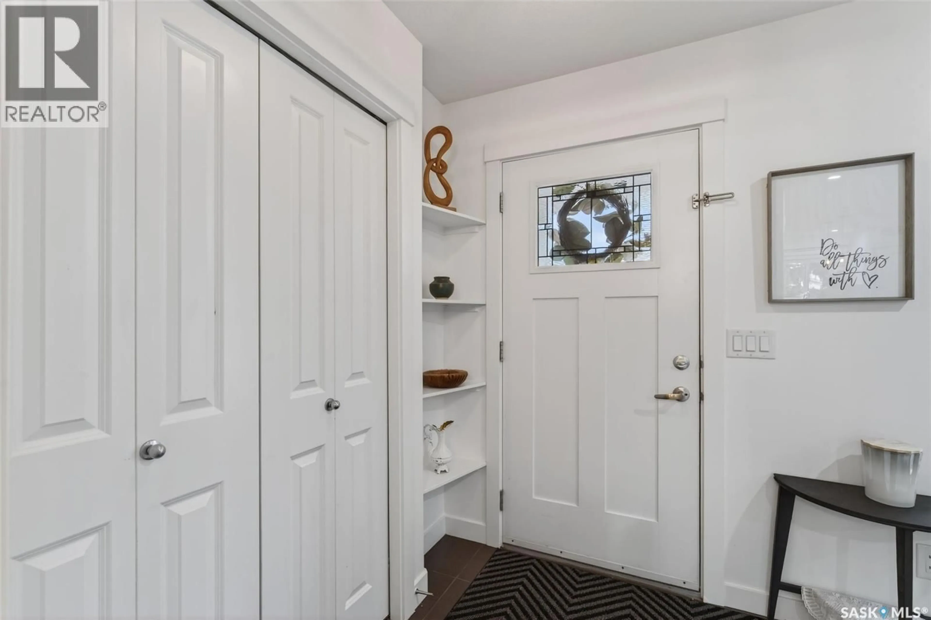 Indoor entryway for 203A FITZGERALD STREET, Saskatoon Saskatchewan S7N2A8