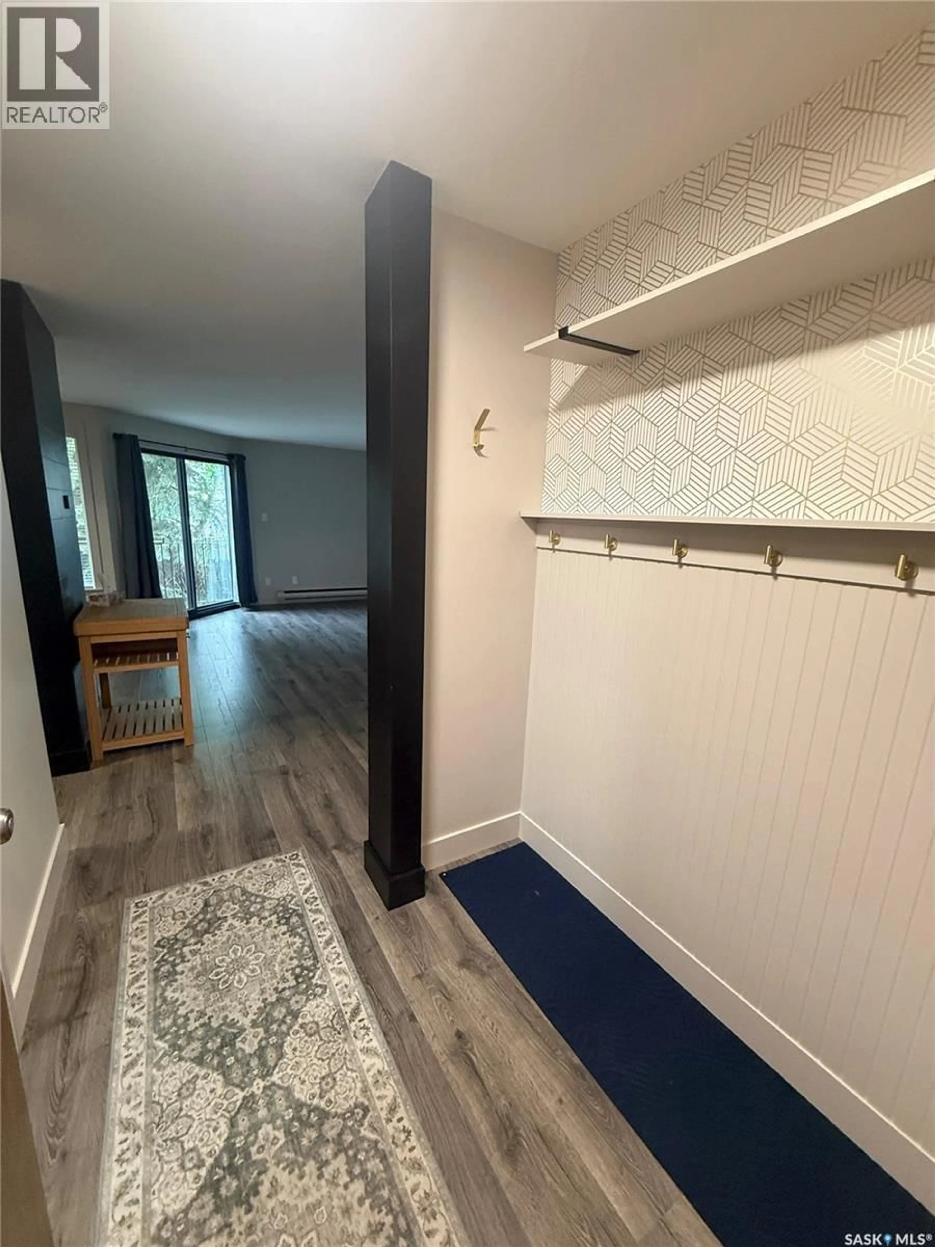 Indoor entryway for 302 - 201 TAIT CRESCENT, Saskatoon Saskatchewan S7H5L2