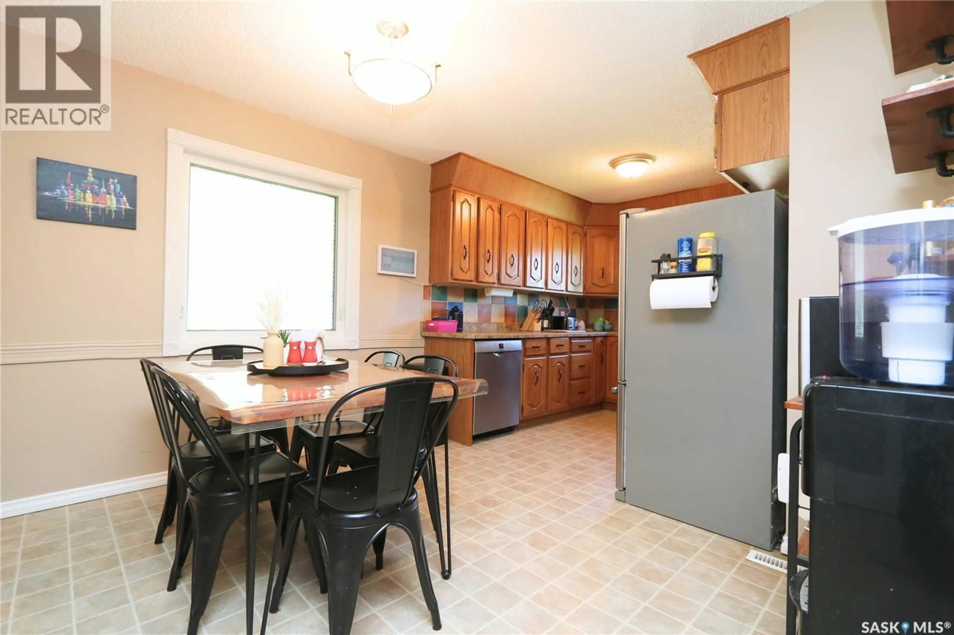 Standard kitchen, unknown for 185 MCBURNEY DRIVE, Yorkton Saskatchewan S3N3N1