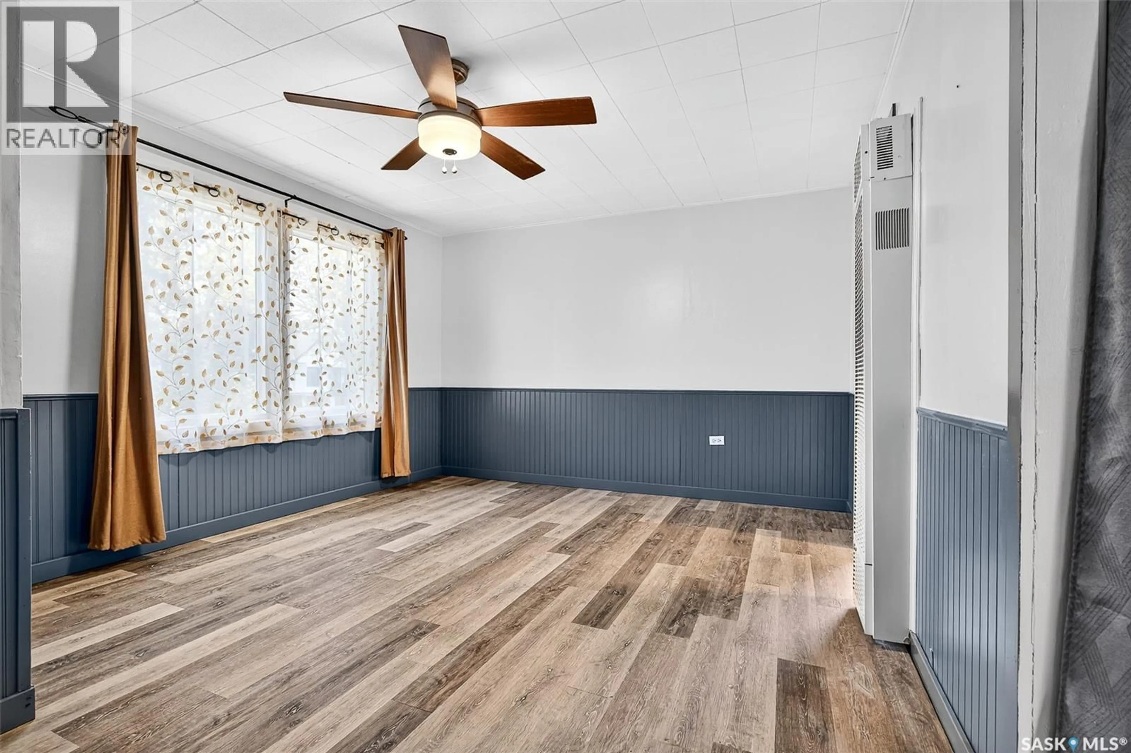 A pic of a room for 826 ATHABASCA STREET, Moose Jaw Saskatchewan S6H0M7