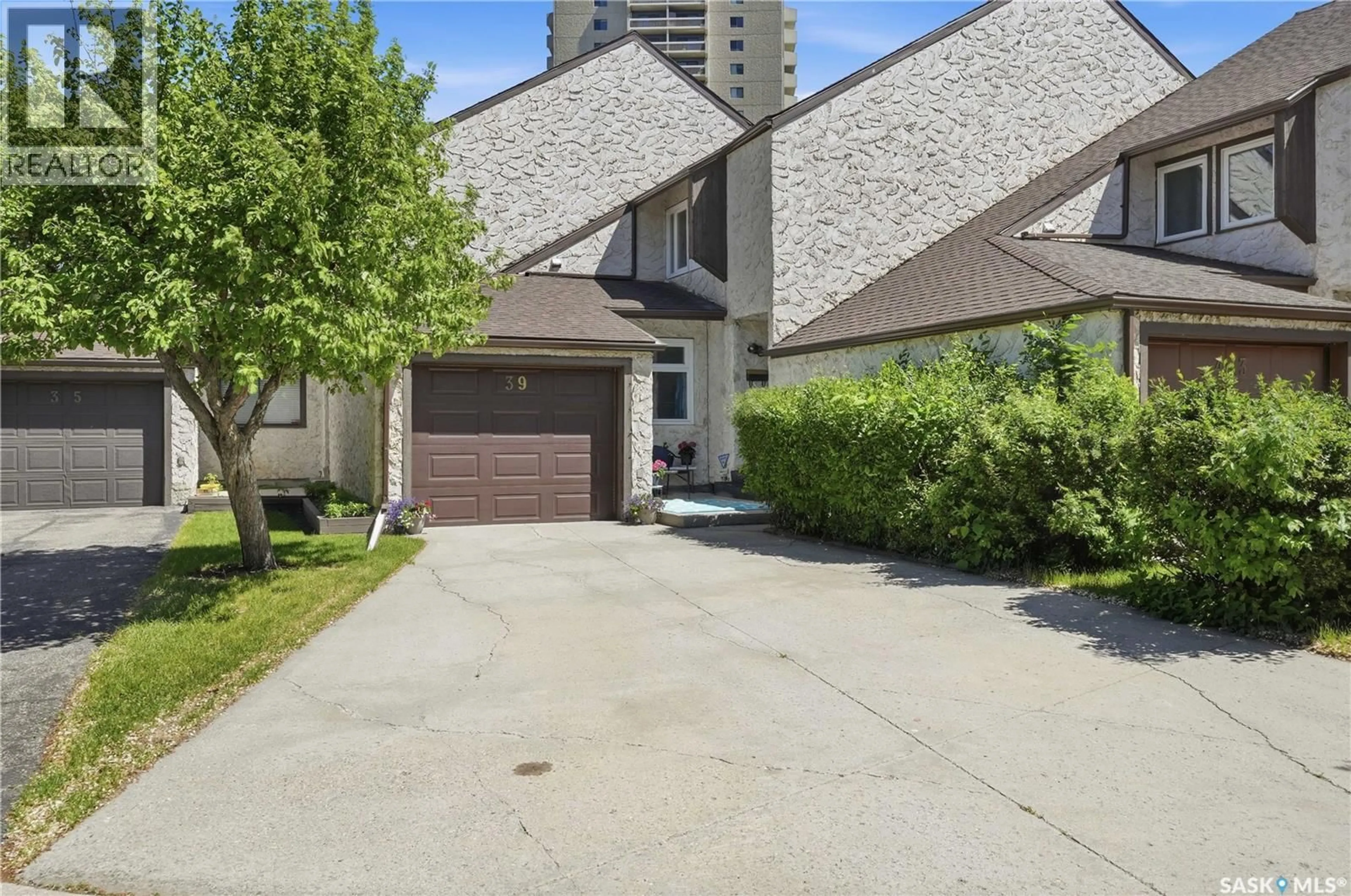 Unknown for 39 LAVERENDRYE WAY, Regina Saskatchewan S4S5Z6