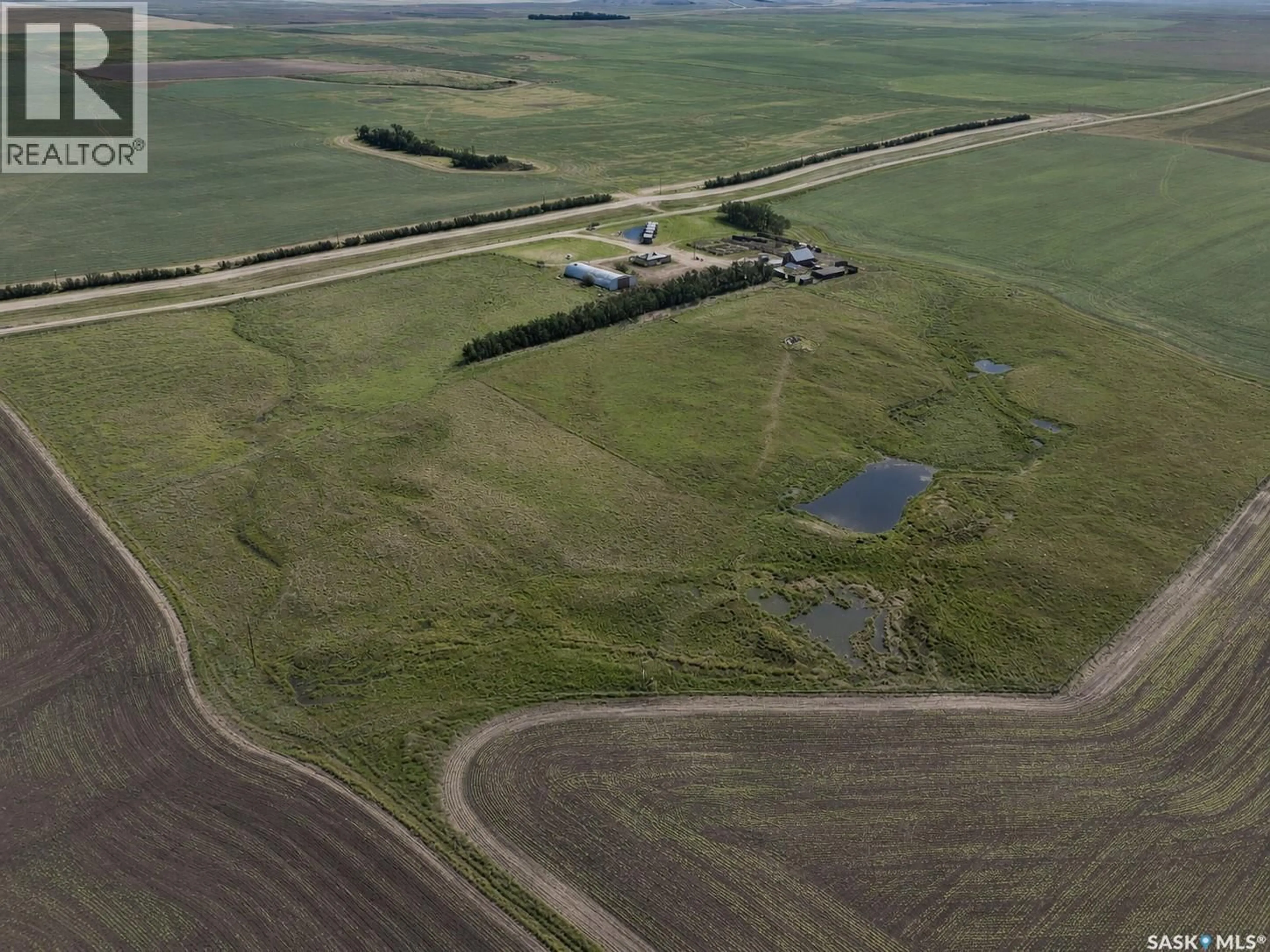A pic from outside/outdoor area/front of a property/back of a property/a pic from drone, unknown for STONEHENGE ACREAGE, Stonehenge Rm No. 73 Saskatchewan S0H0B0
