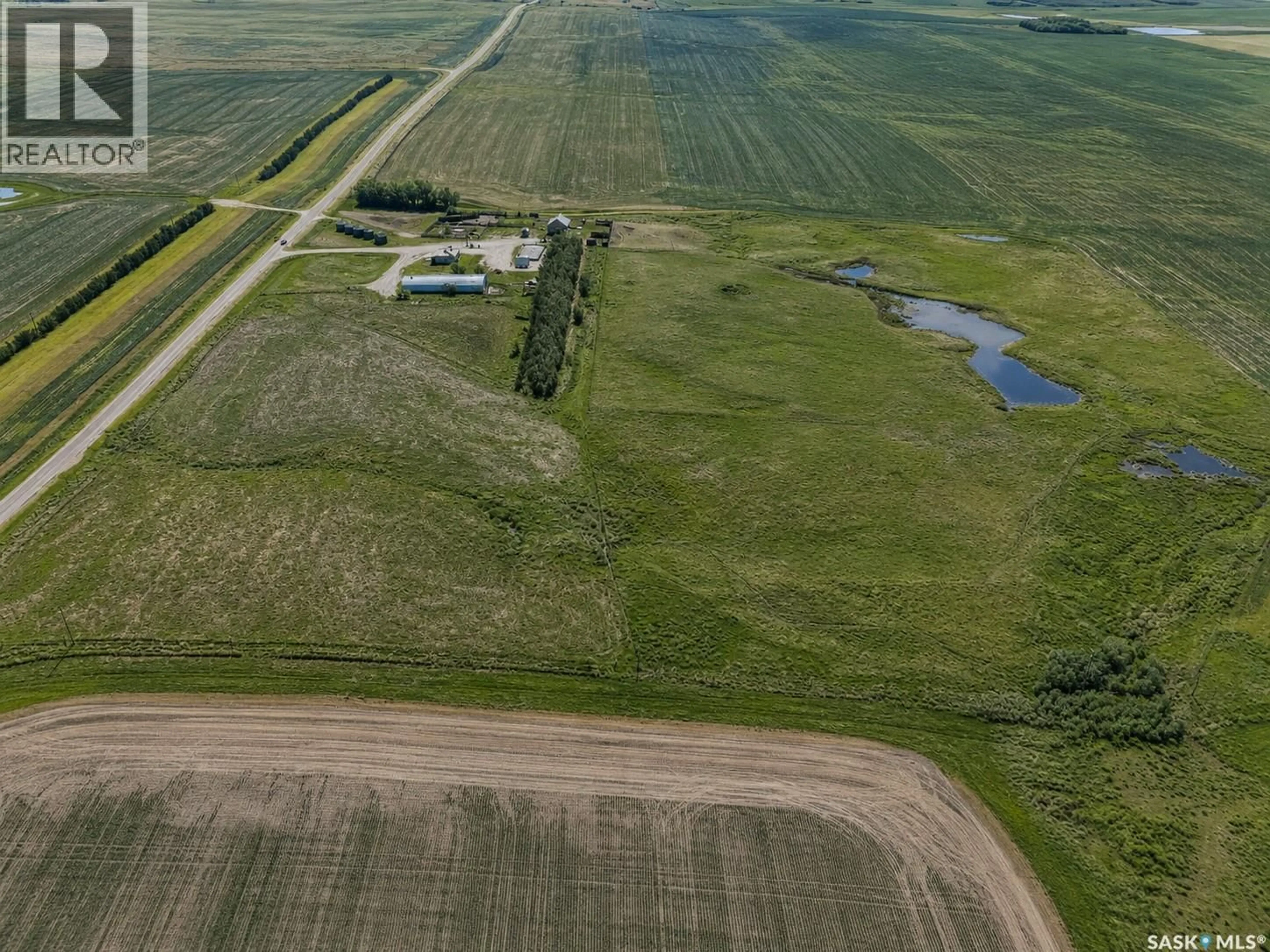 A pic from outside/outdoor area/front of a property/back of a property/a pic from drone, unknown for STONEHENGE ACREAGE, Stonehenge Rm No. 73 Saskatchewan S0H0B0