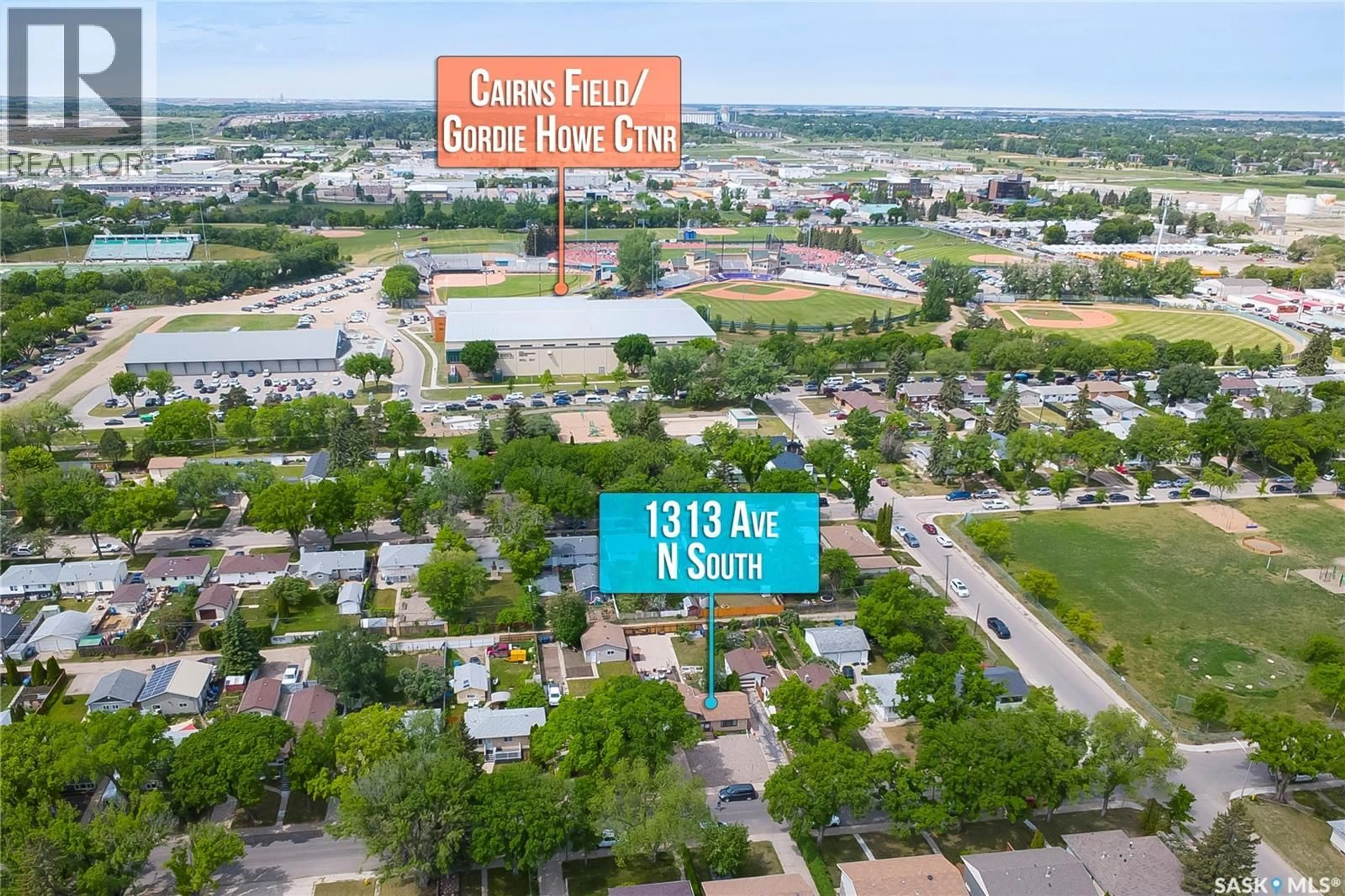 A pic from outside/outdoor area/front of a property/back of a property/a pic from drone, street for 1313 N AVENUE S, Saskatoon Saskatchewan S7M2R2