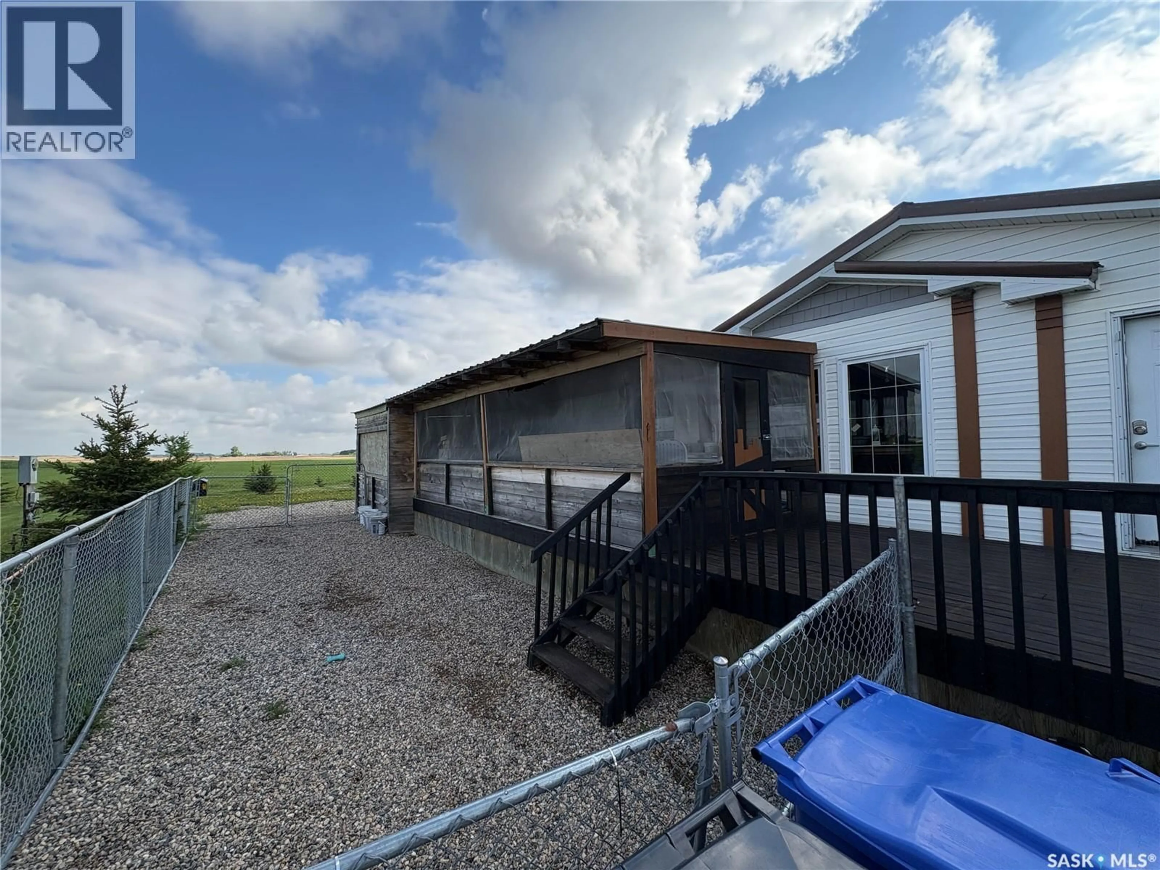 A pic from outside/outdoor area/front of a property/back of a property/a pic from drone, building for 625 BROAD STREET, Langenburg Saskatchewan S0A2A0