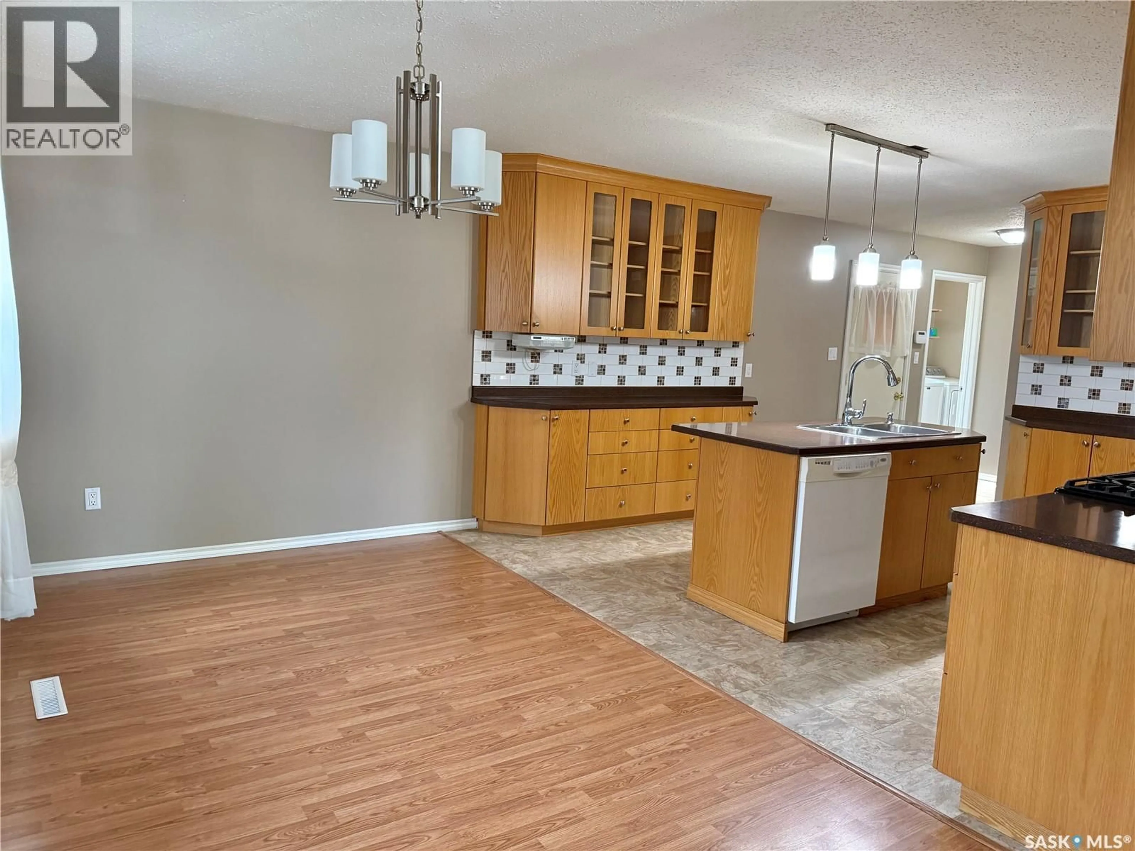 Open concept kitchen, unknown for E - 125 2ND STREET, Spiritwood Saskatchewan S0J2M0