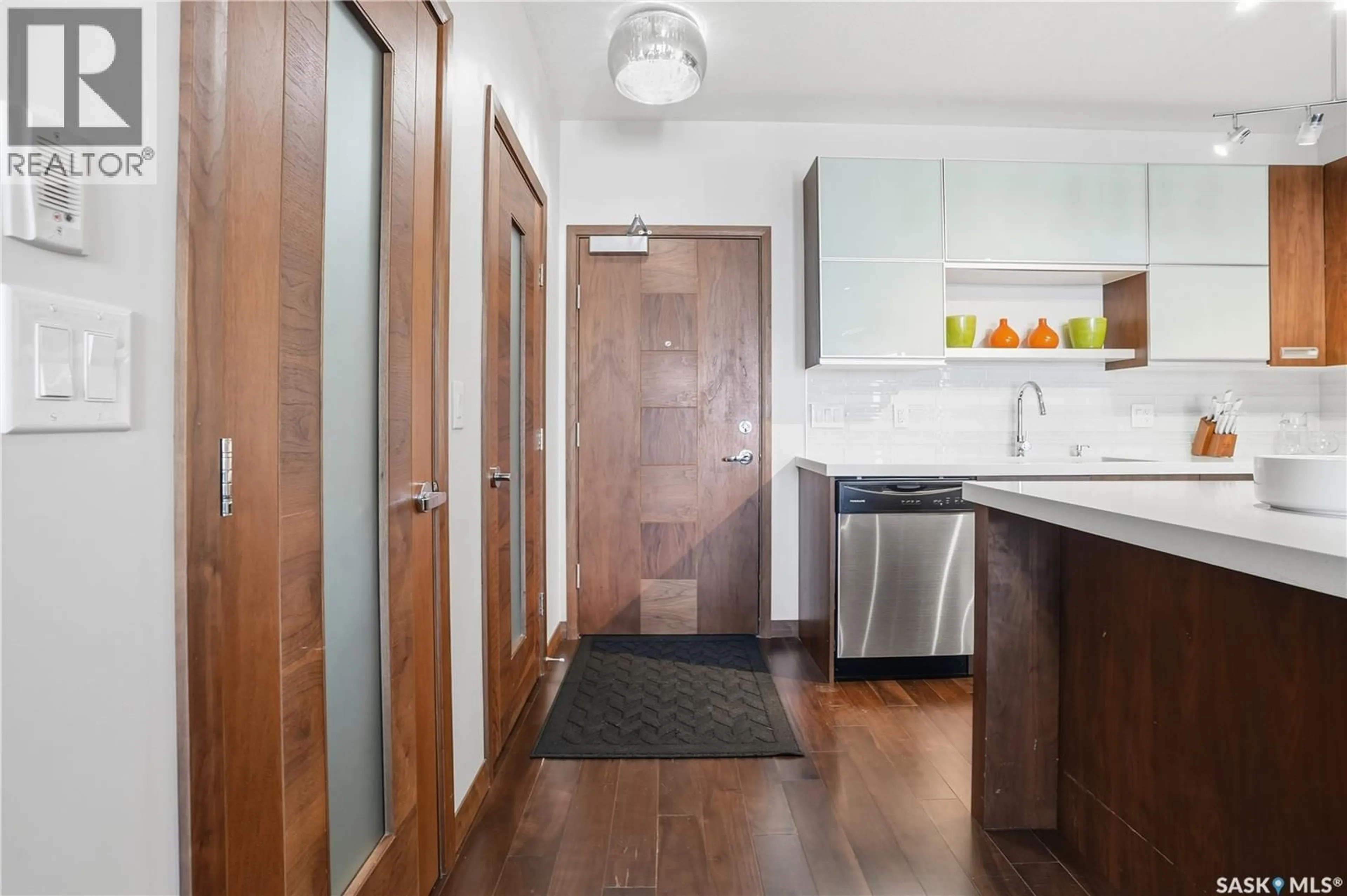 Unknown for 203 - 2101 HESELTINE ROAD, Regina Saskatchewan S4V3H1