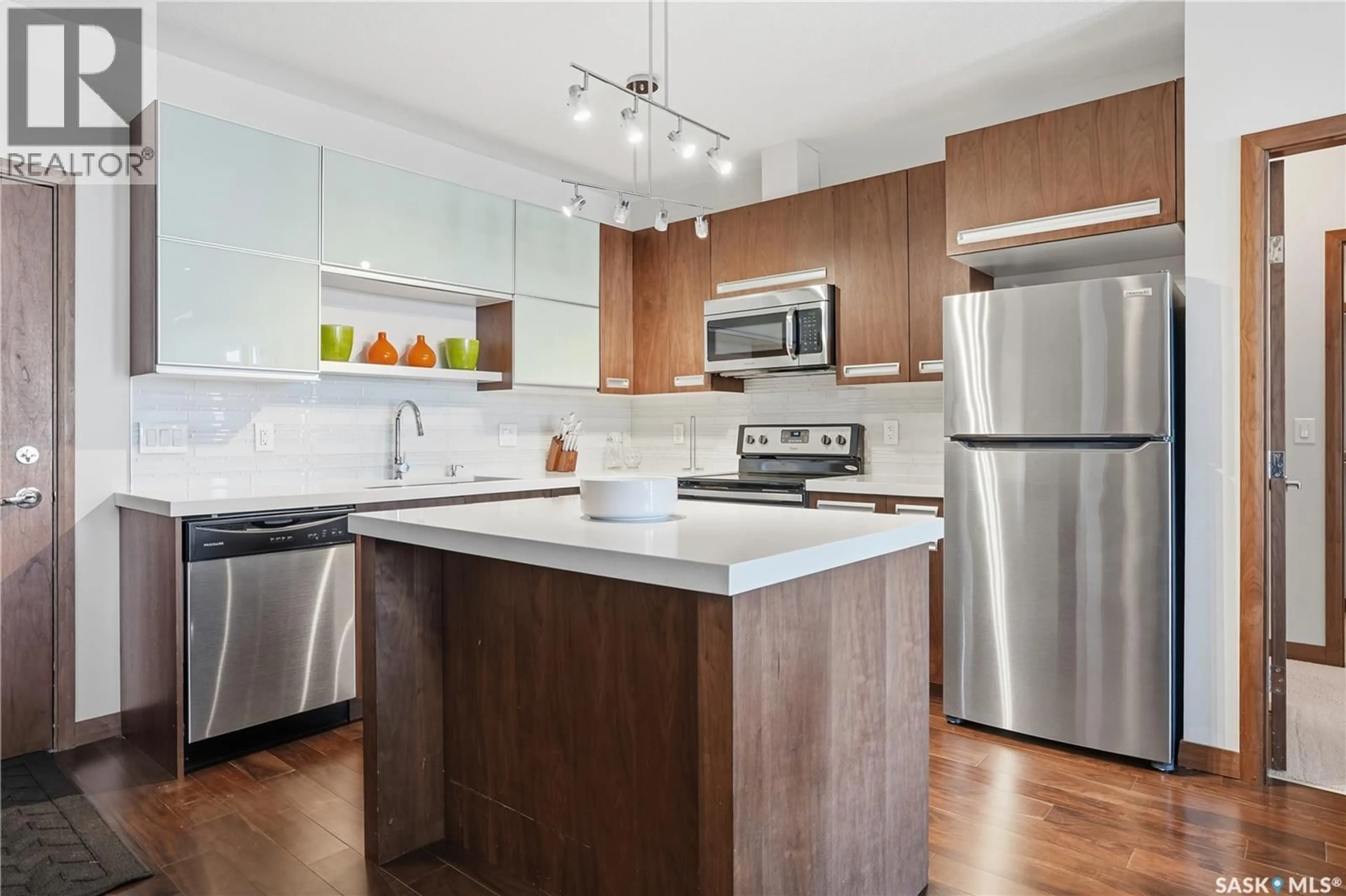 Open concept kitchen, unknown for 203 - 2101 HESELTINE ROAD, Regina Saskatchewan S4V3H1