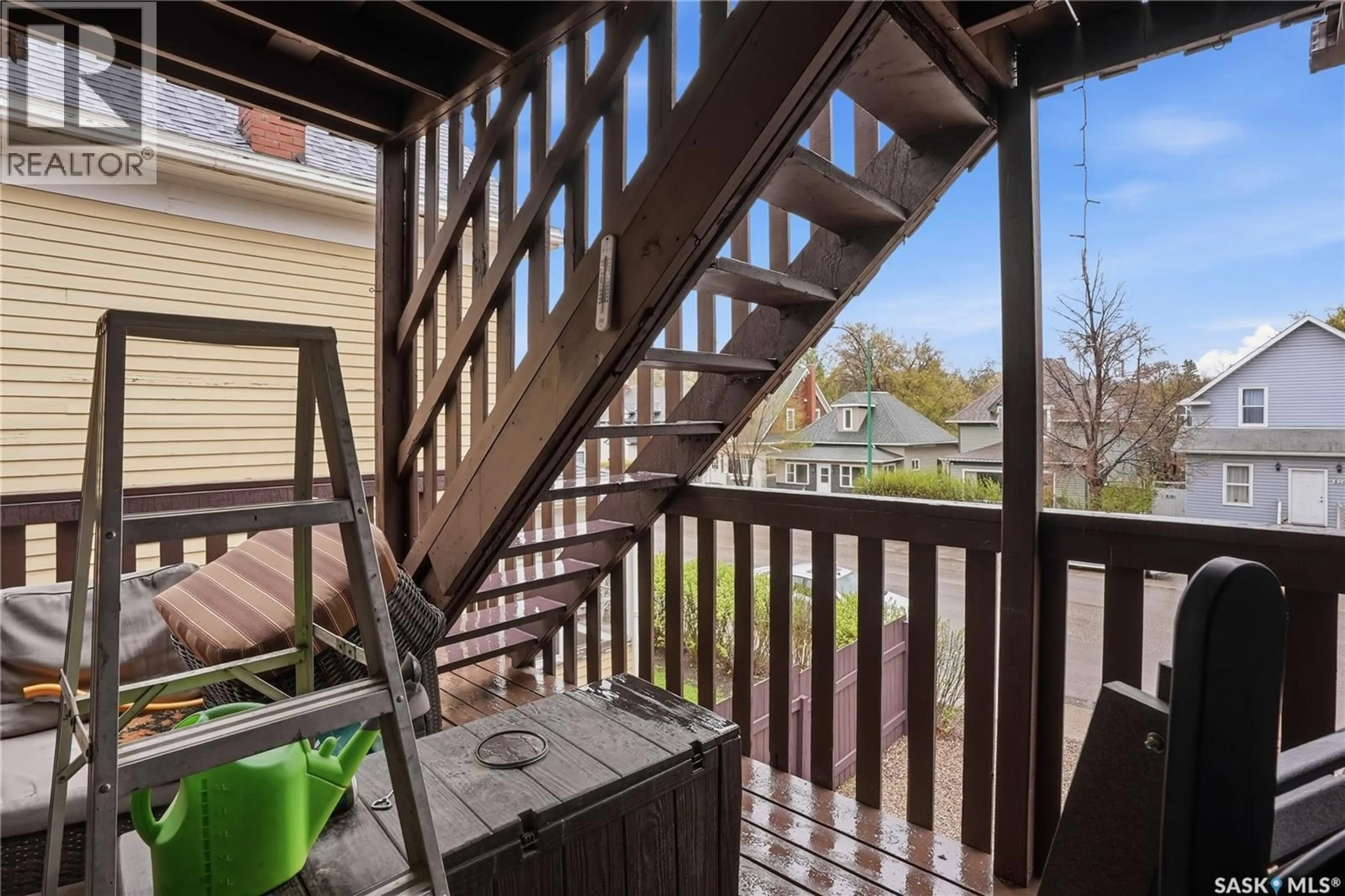 Patio, unknown for 815 12TH STREET, Saskatoon Saskatchewan S7N0H6