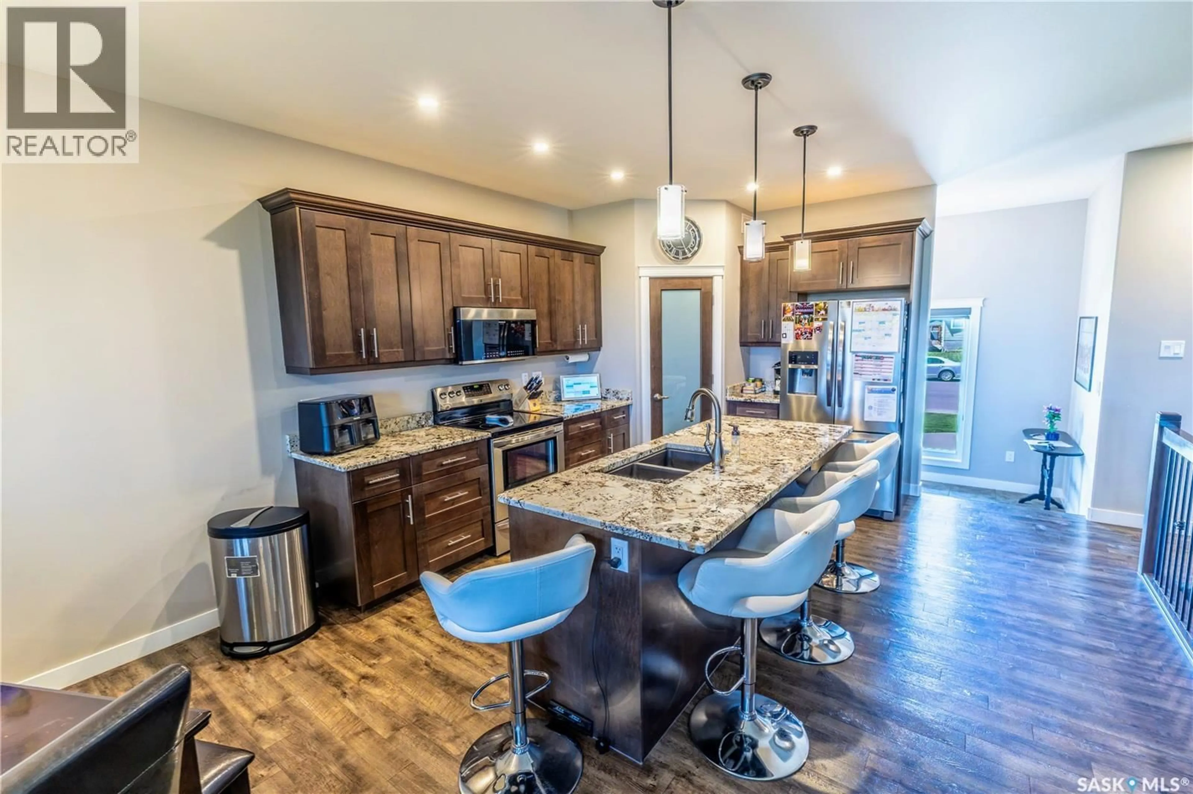 Open concept kitchen, ceramic/tile floor for 1178 MEIER DRIVE, Moose Jaw Saskatchewan S6J0B2