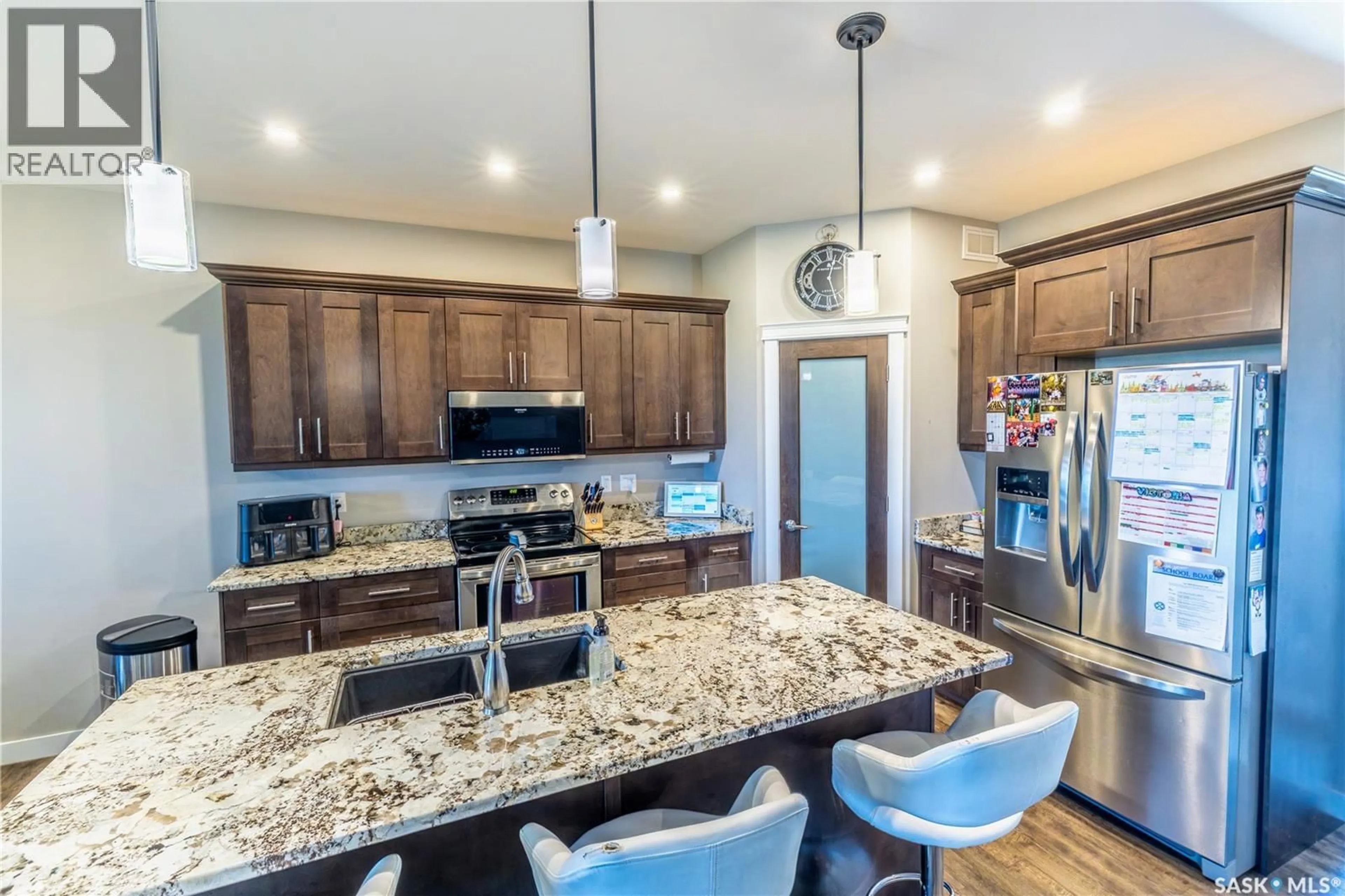 Open concept kitchen, ceramic/tile floor for 1178 MEIER DRIVE, Moose Jaw Saskatchewan S6J0B2