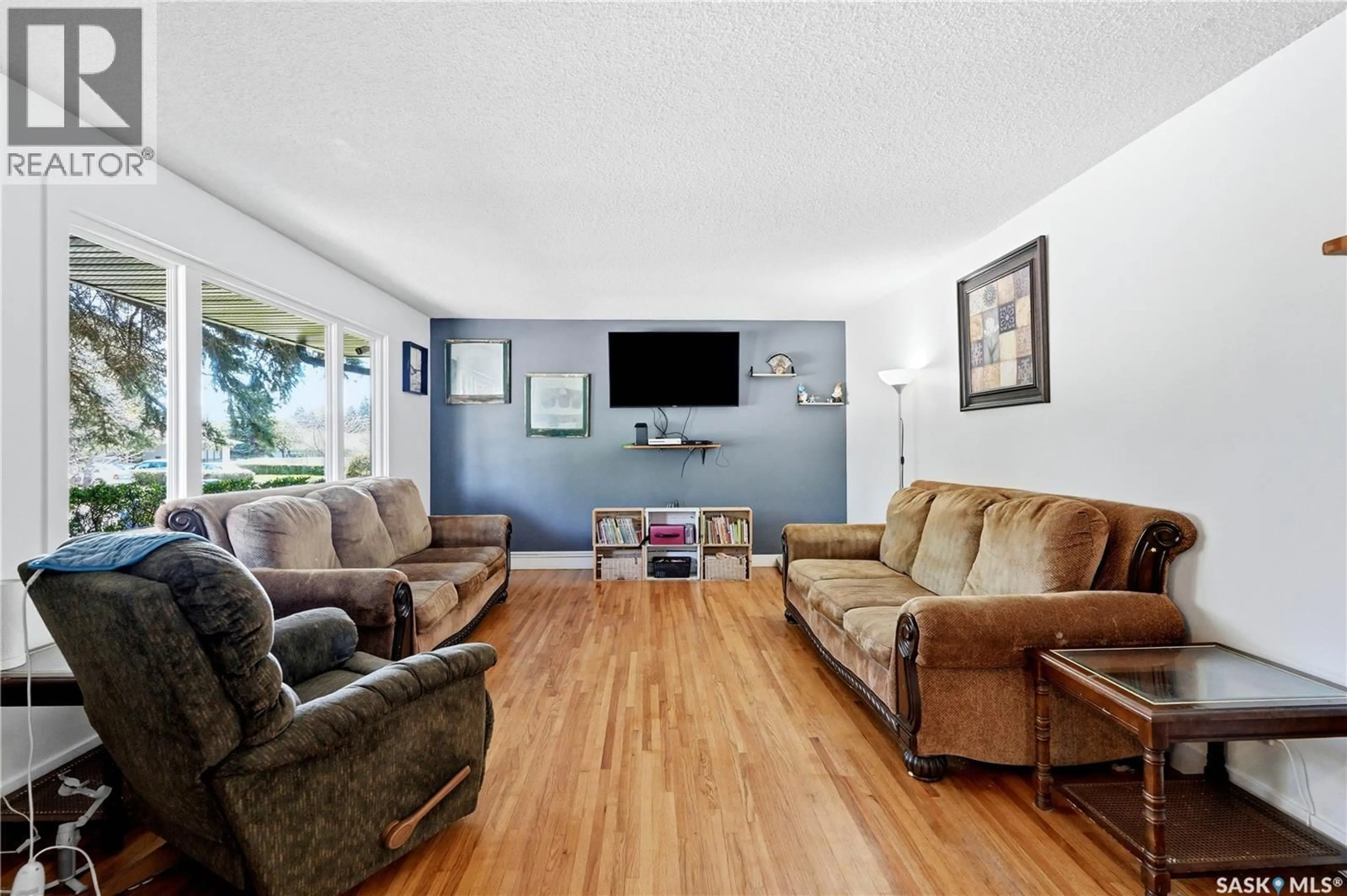 Living room with furniture, unknown for 3322 HARRINGTON STREET, Saskatoon Saskatchewan S7H3Y1