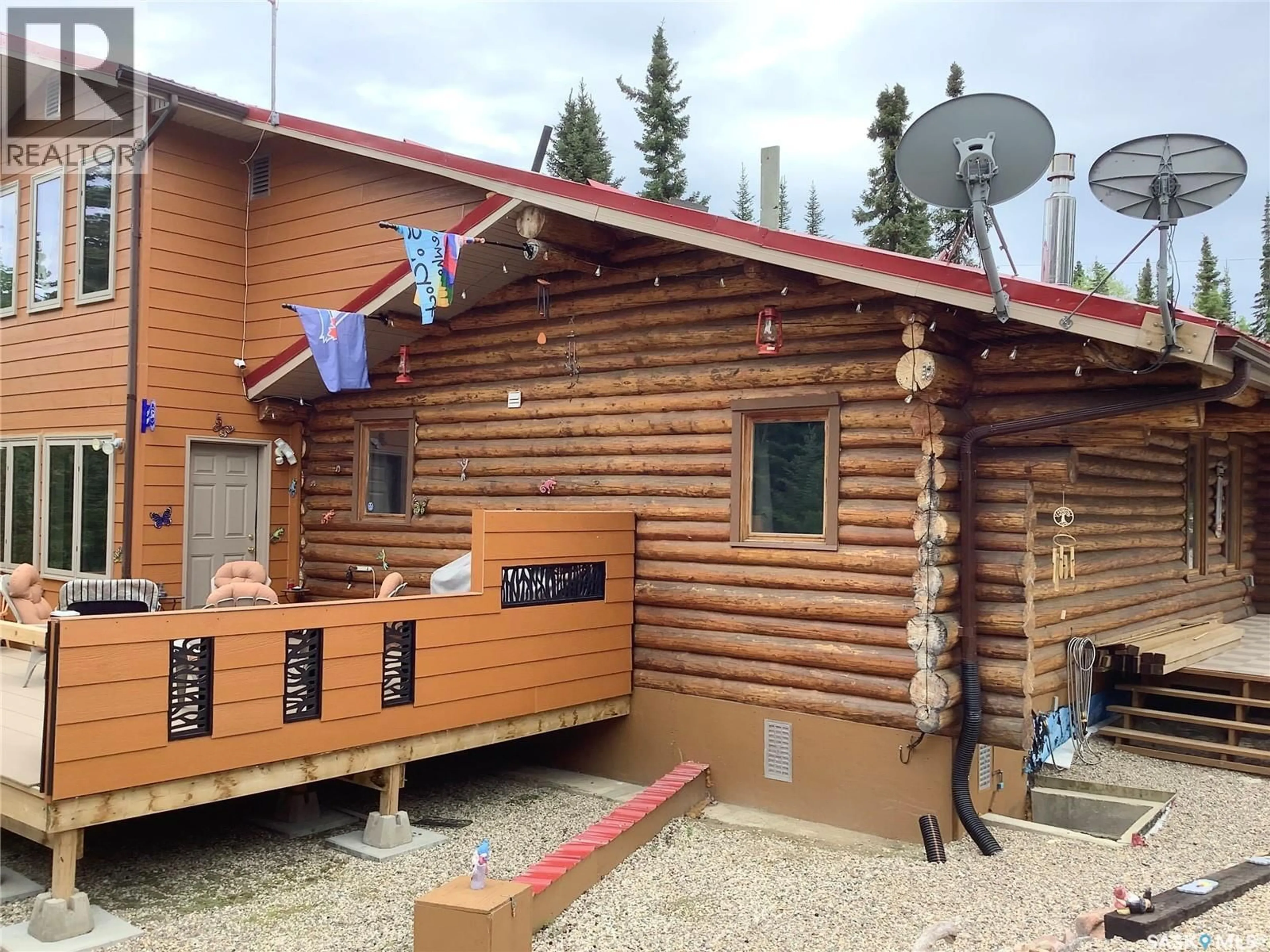 Patio, building for 17 WOLF PLACE, Northern Admin District Saskatchewan S0J1W0