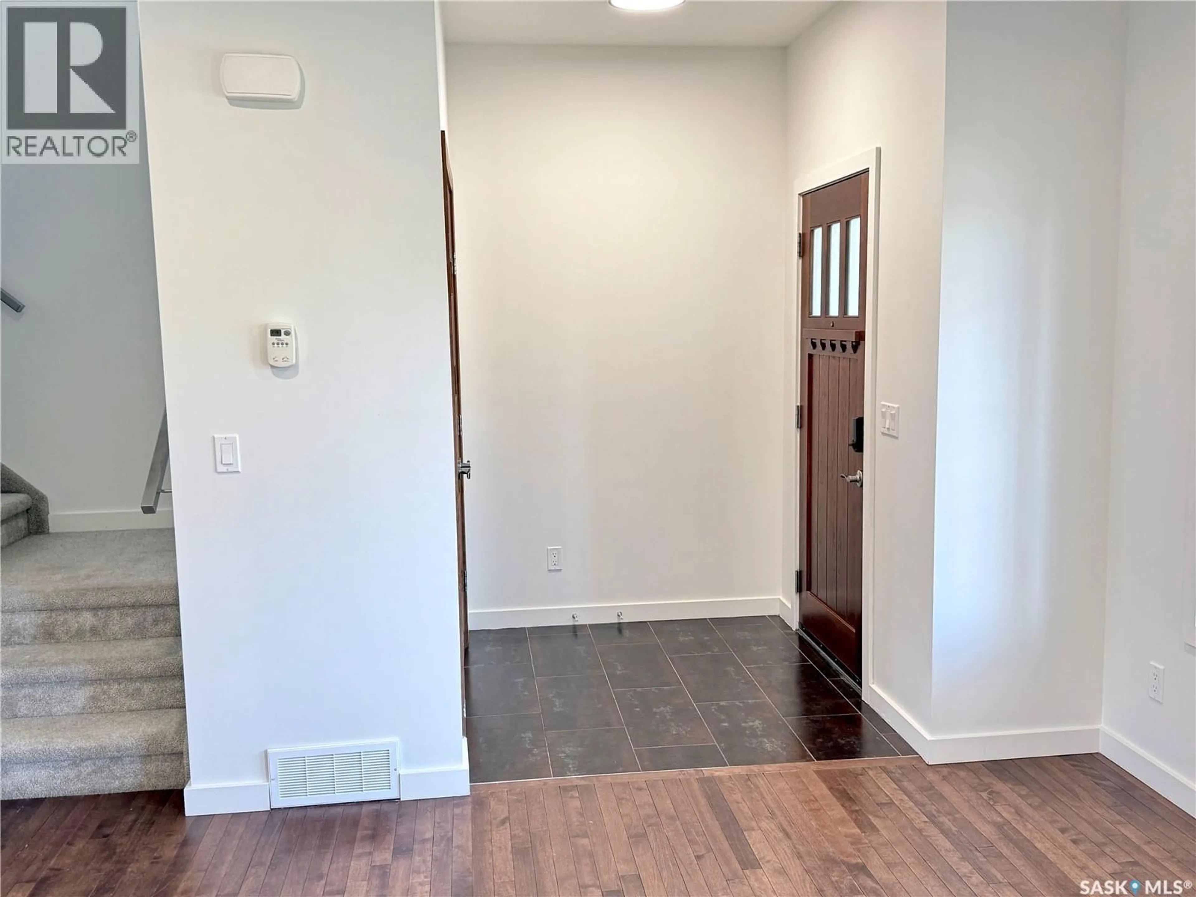Indoor entryway for 147 TWEED LANE, Saskatoon Saskatchewan S7V0K1