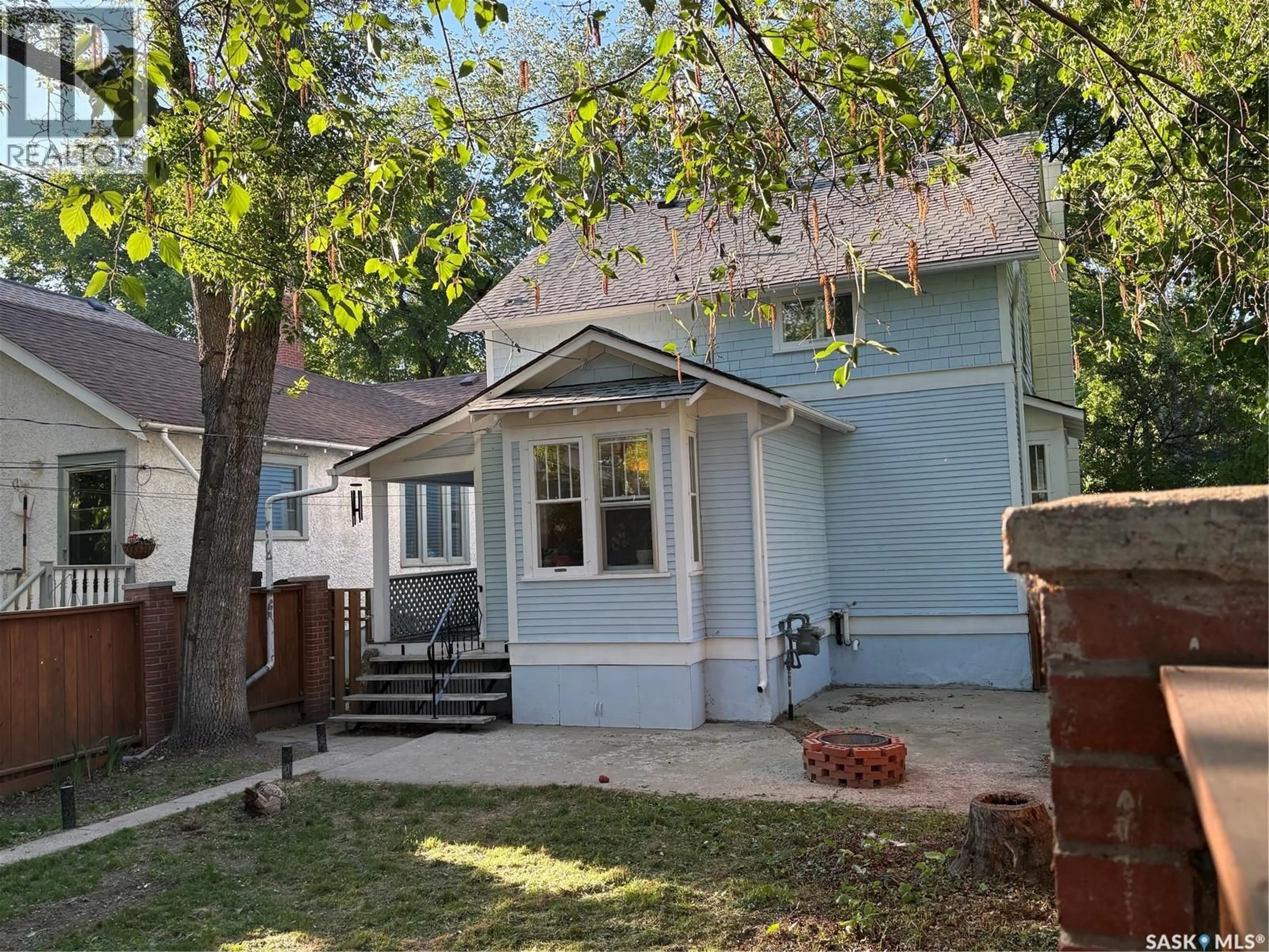 Unknown for 734 10TH STREET, Saskatoon Saskatchewan S7H0H1