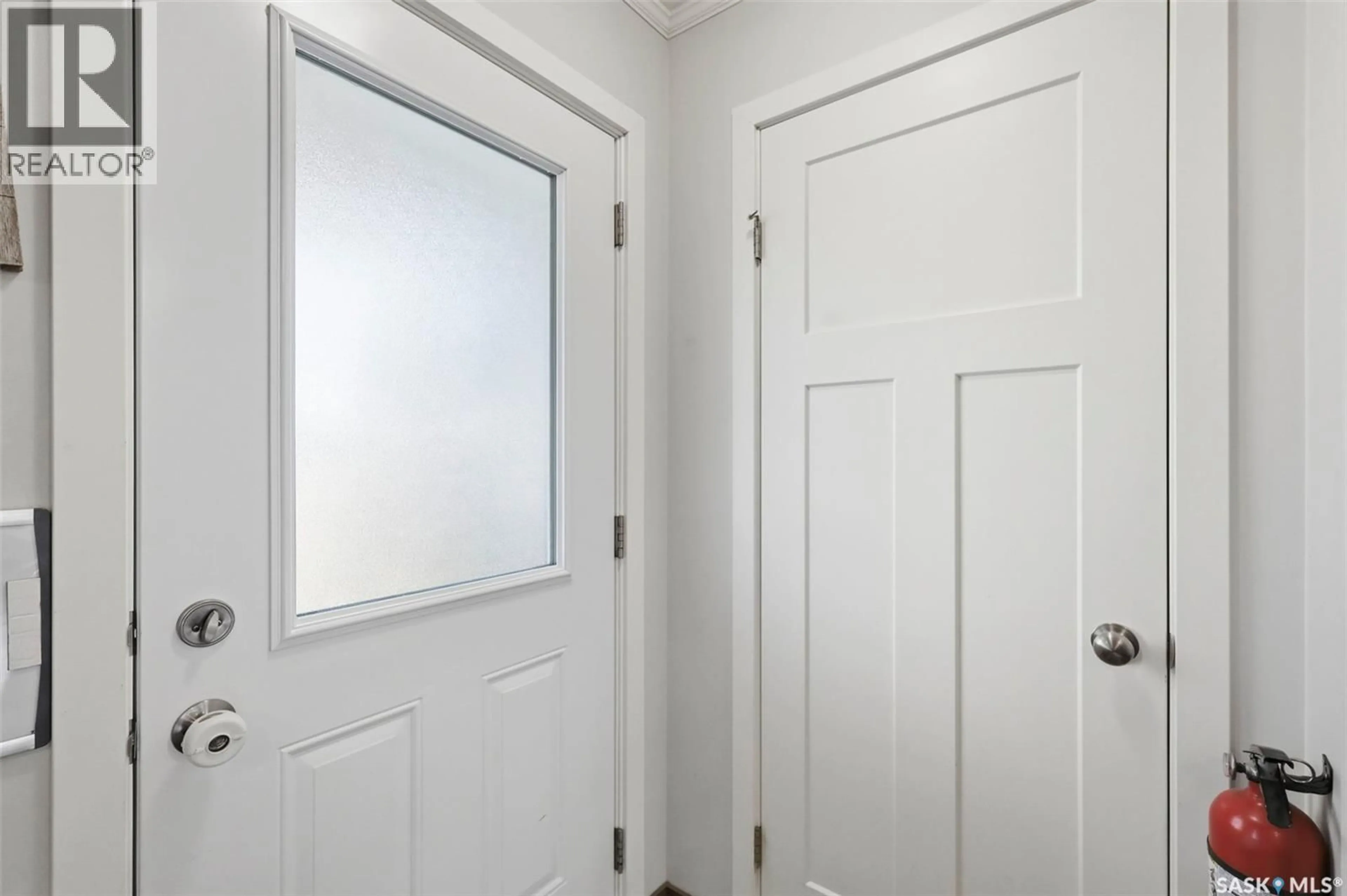 Indoor entryway for 313 522 CORNISH ROAD, Saskatoon Saskatchewan S7T0Z4