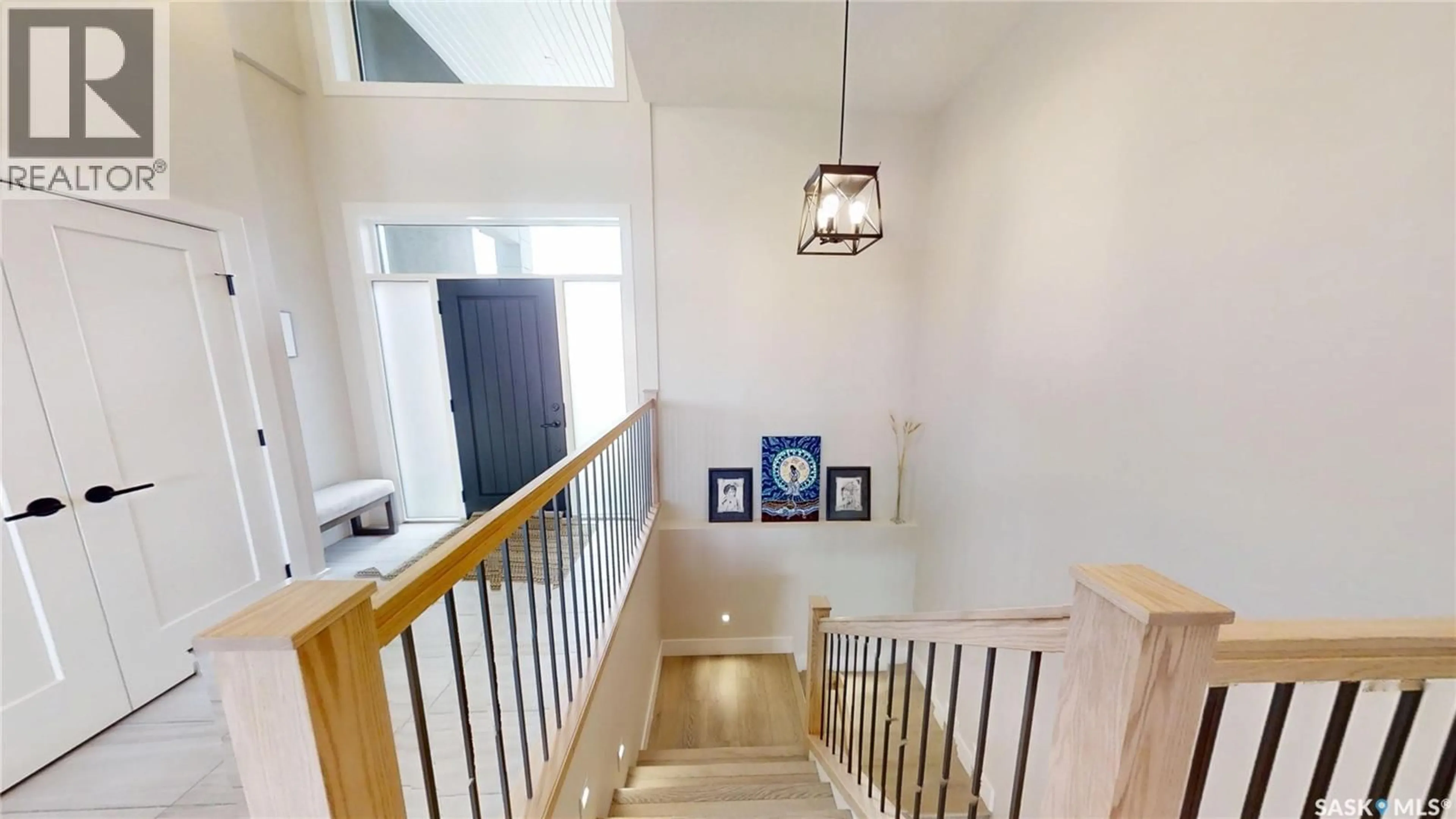 Indoor foyer for 222 ALBRIGHT CRESCENT, Warman Saskatchewan S0K4S0
