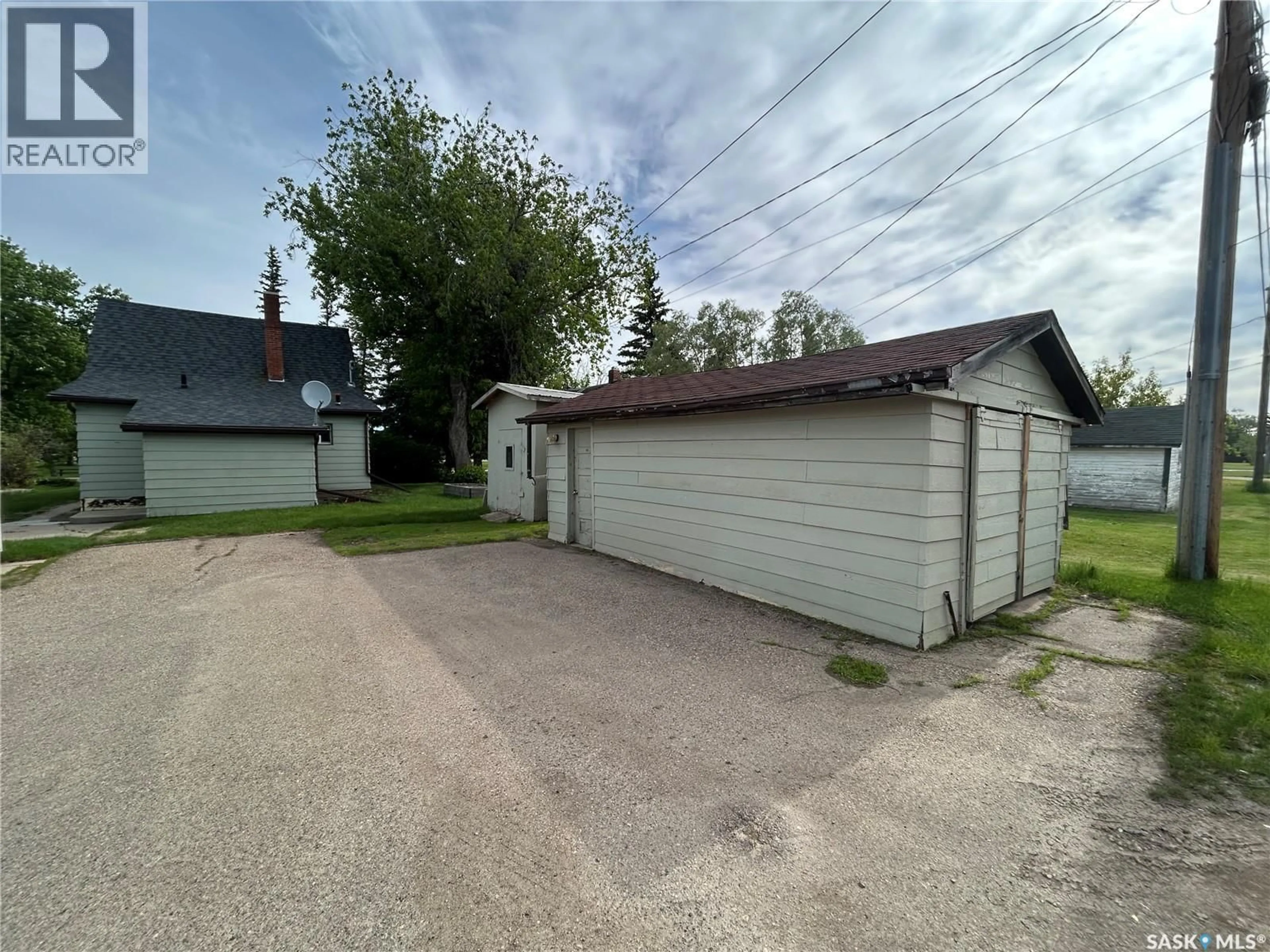 Shed for 1010 96TH AVENUE, Tisdale Saskatchewan S0E1T0
