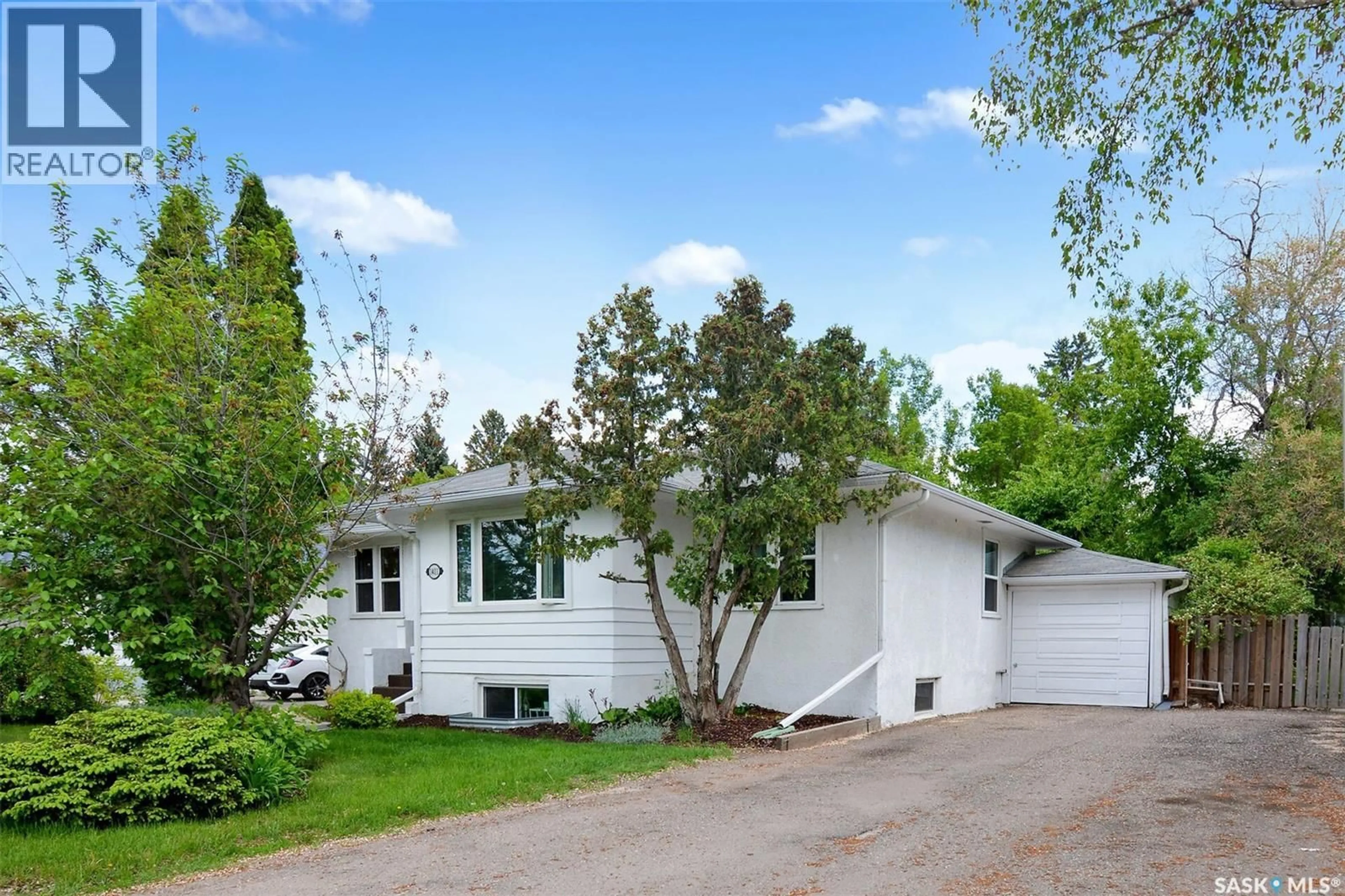 Home with vinyl exterior material, street for S - 1401 CUMBERLAND AVENUE, Saskatoon Saskatchewan S7H2L9