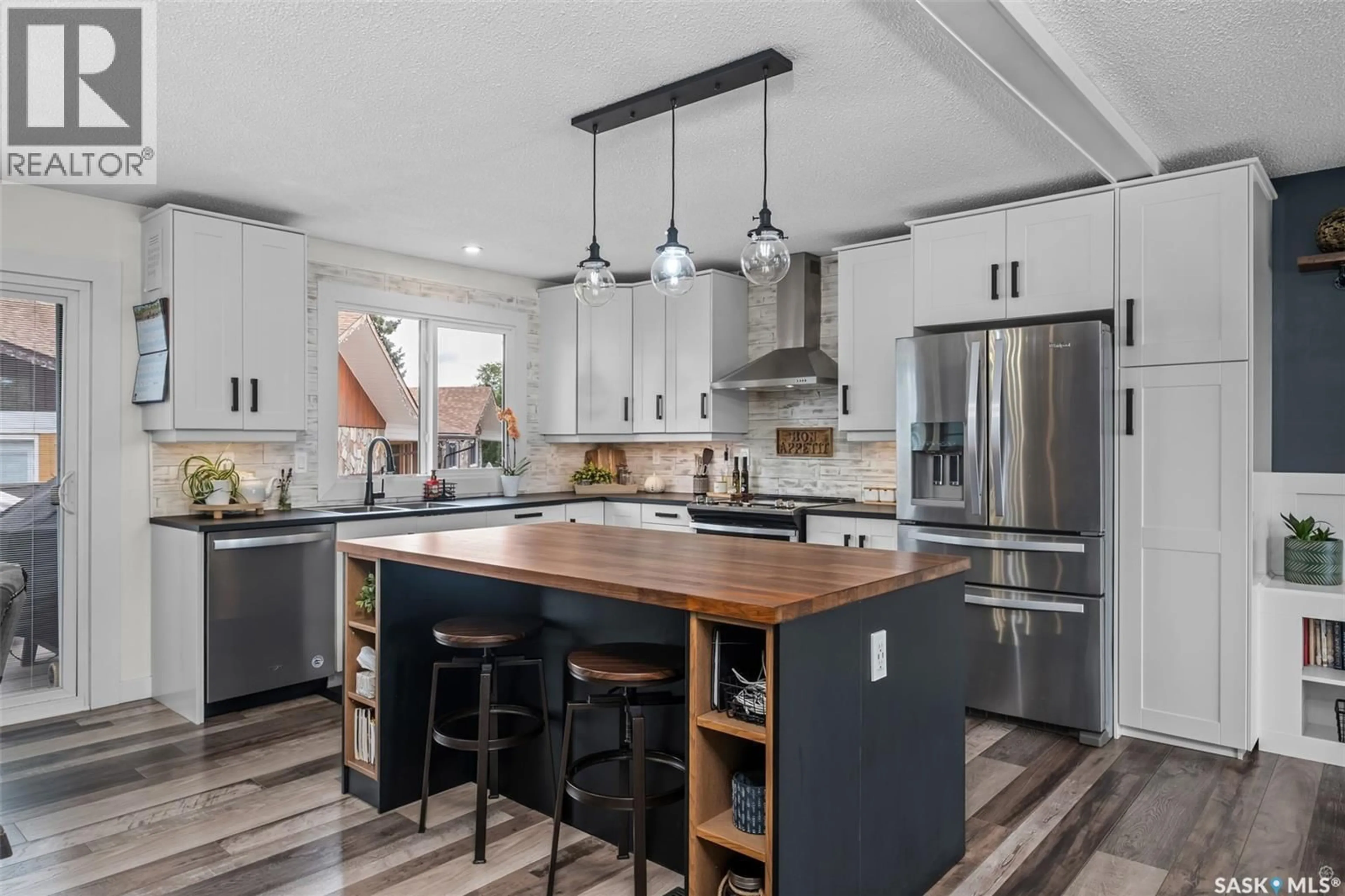 Open concept kitchen, unknown for 934 KING PLACE, Prince Albert Saskatchewan S6V6K8