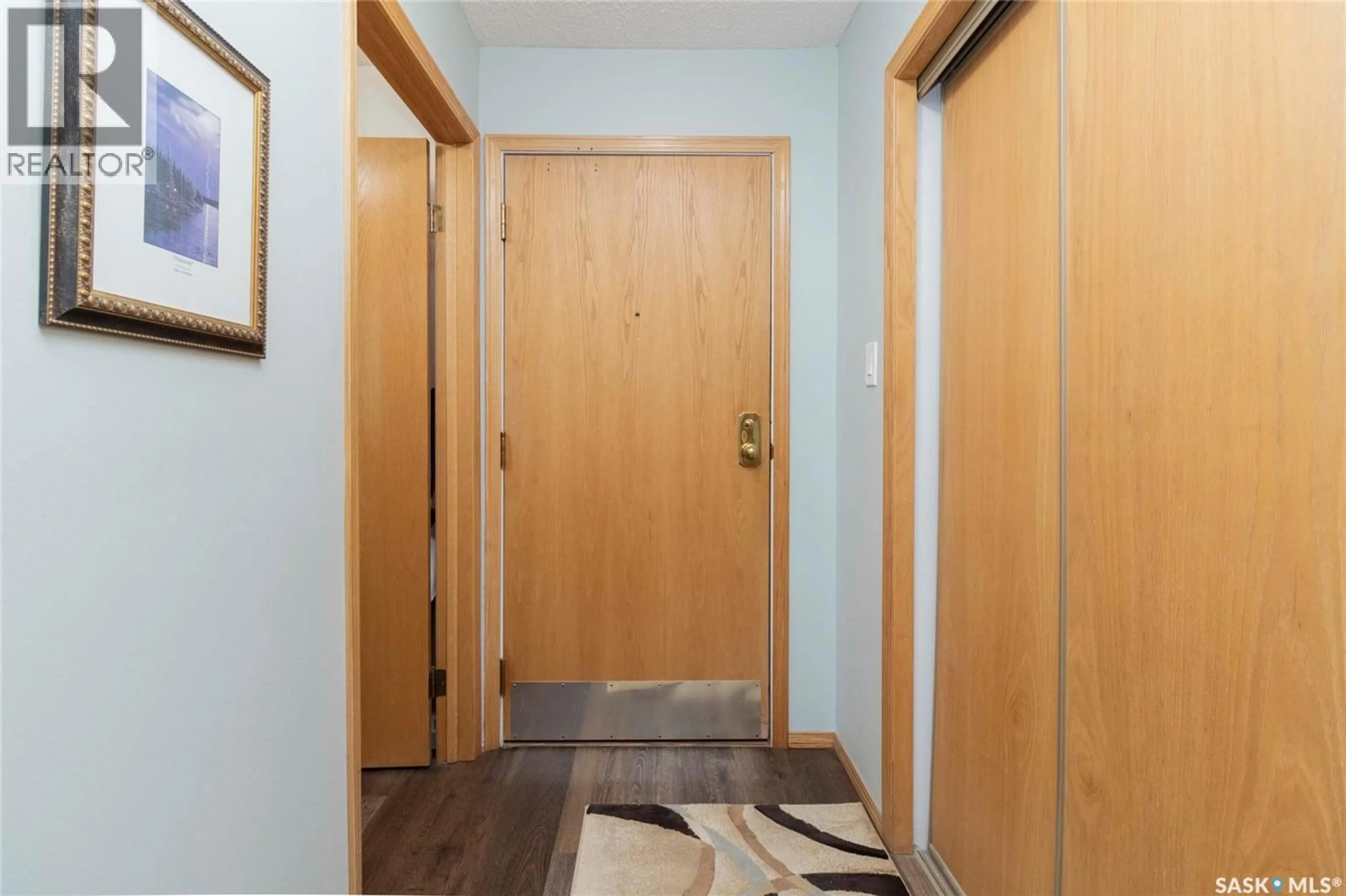 Indoor entryway for 209 - 410 MAIN STREET, Saskatoon Saskatchewan S7N0B8
