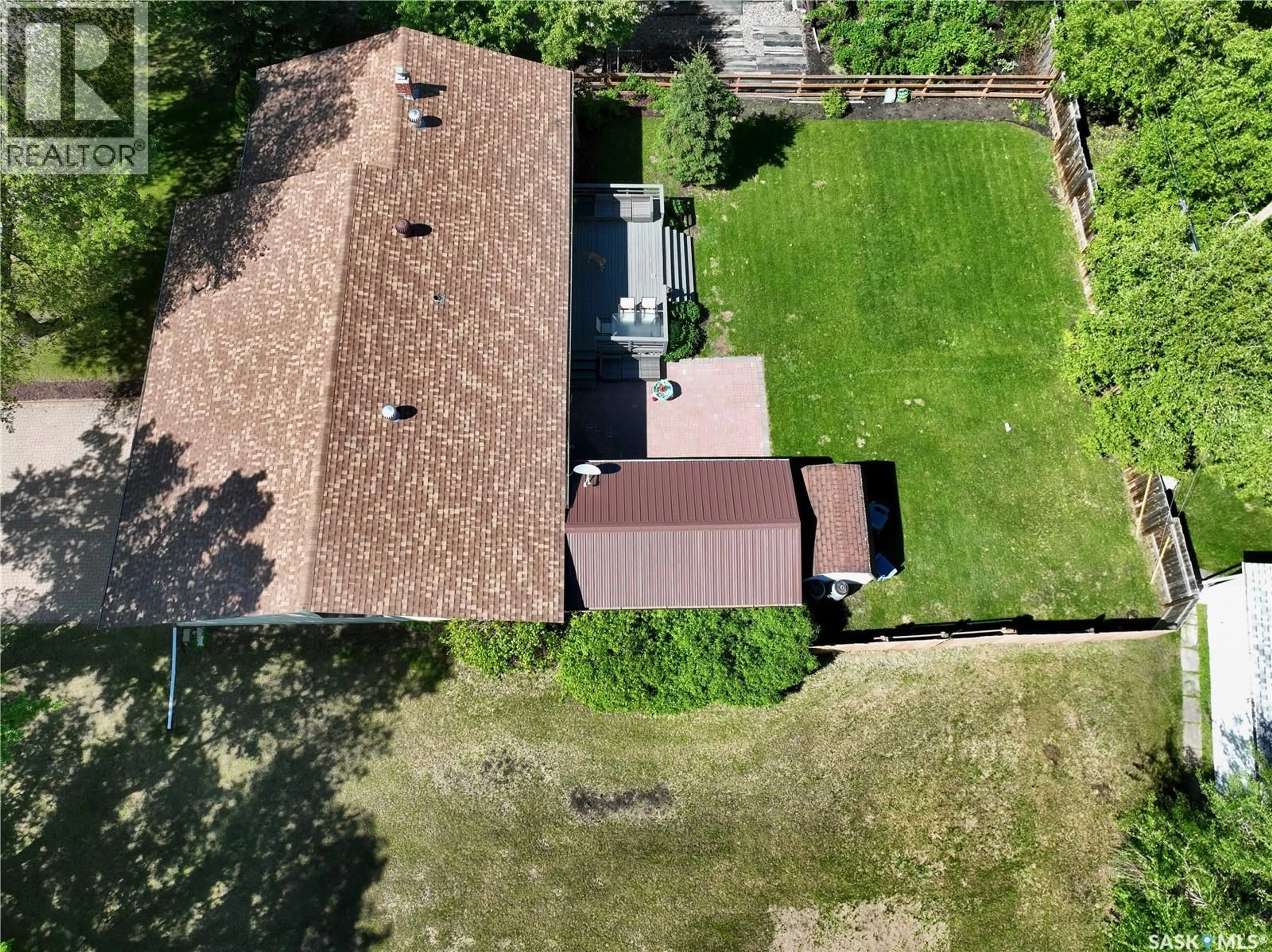 A pic from outside/outdoor area/front of a property/back of a property/a pic from drone, street for 1114 ARCOLA STREET, Esterhazy Saskatchewan S0A0X0