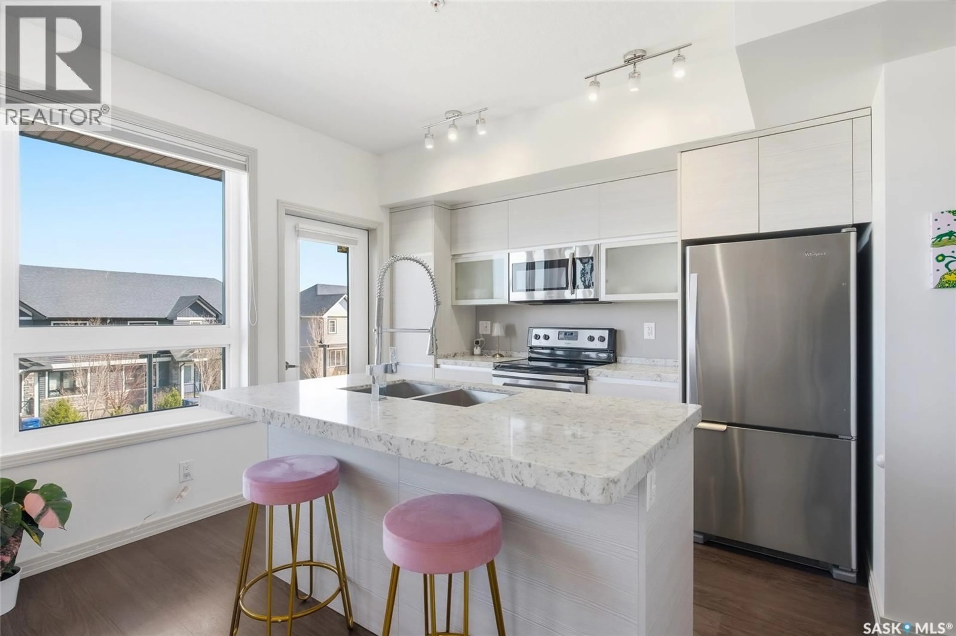 Open concept kitchen, unknown for 218 223 EVERGREEN SQUARE, Saskatoon Saskatchewan S7M4T2