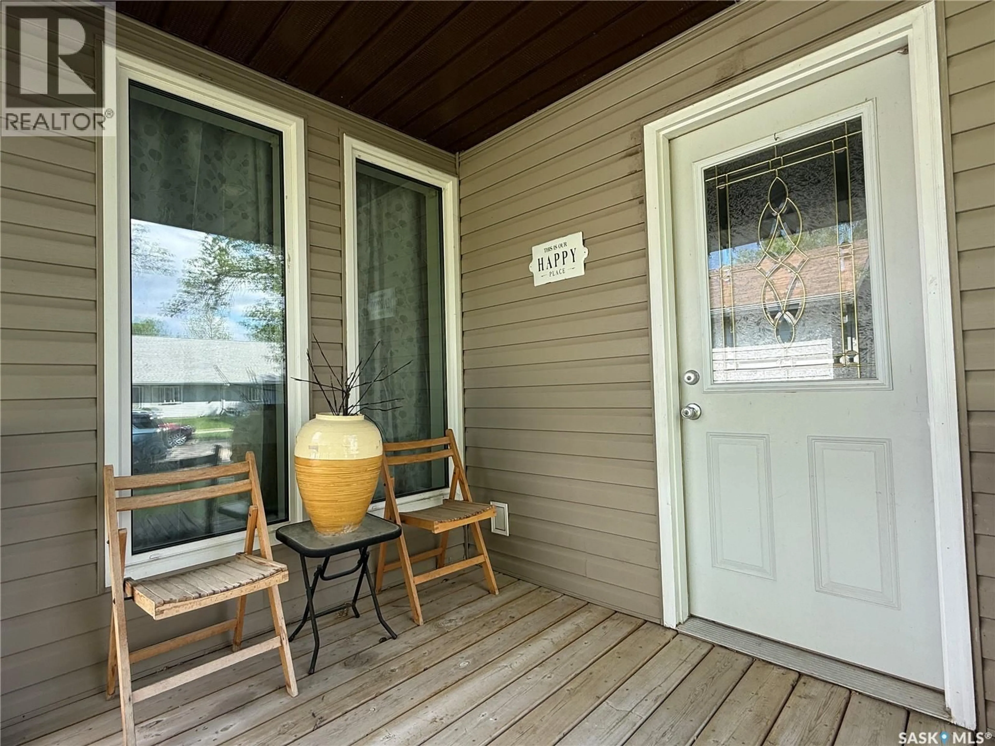 Indoor entryway for 127 6TH AVENUE, Melville Saskatchewan S0A2P0