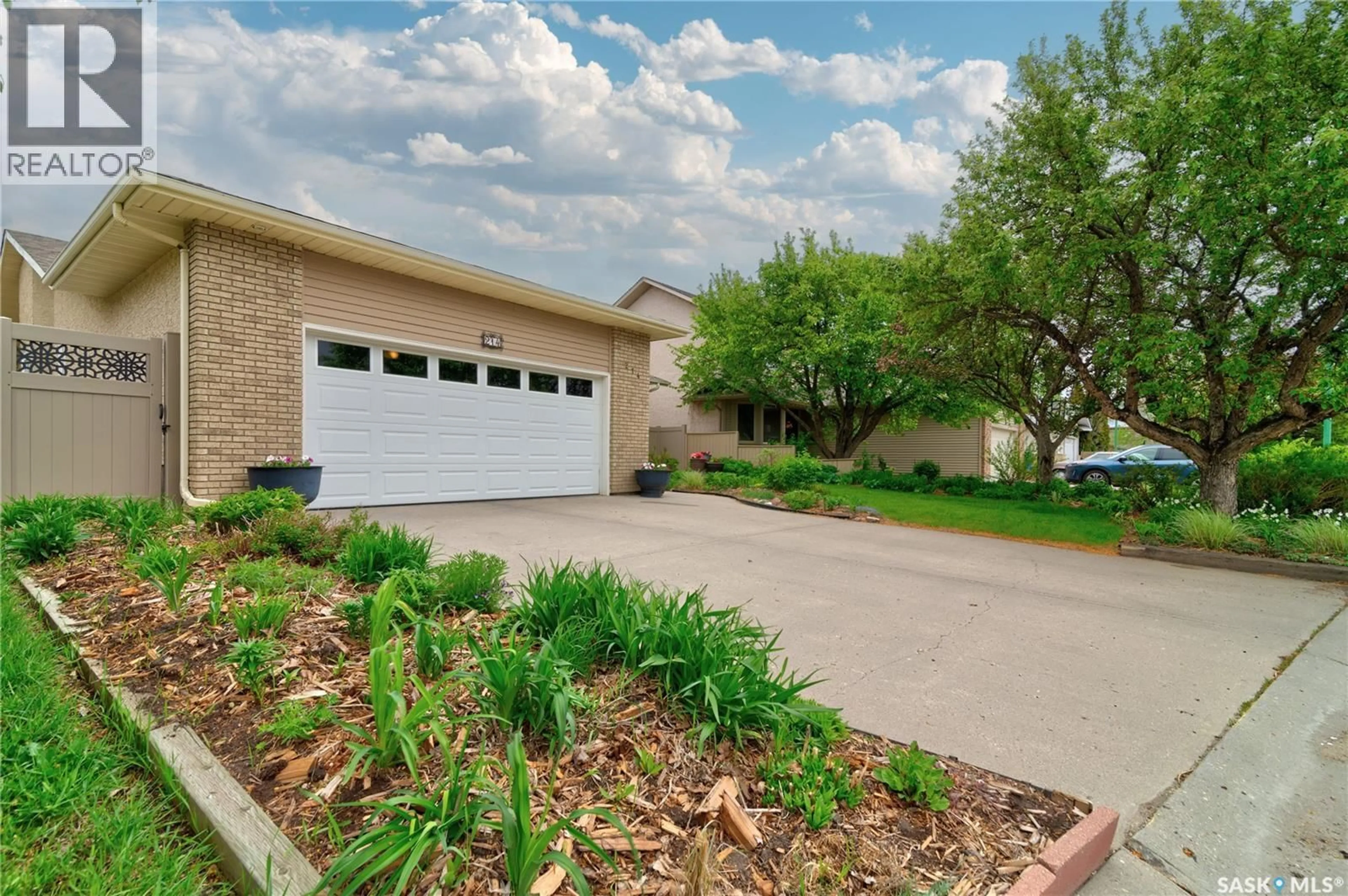 Unknown for 214 PAR PLACE, Regina Saskatchewan S4Y1H3