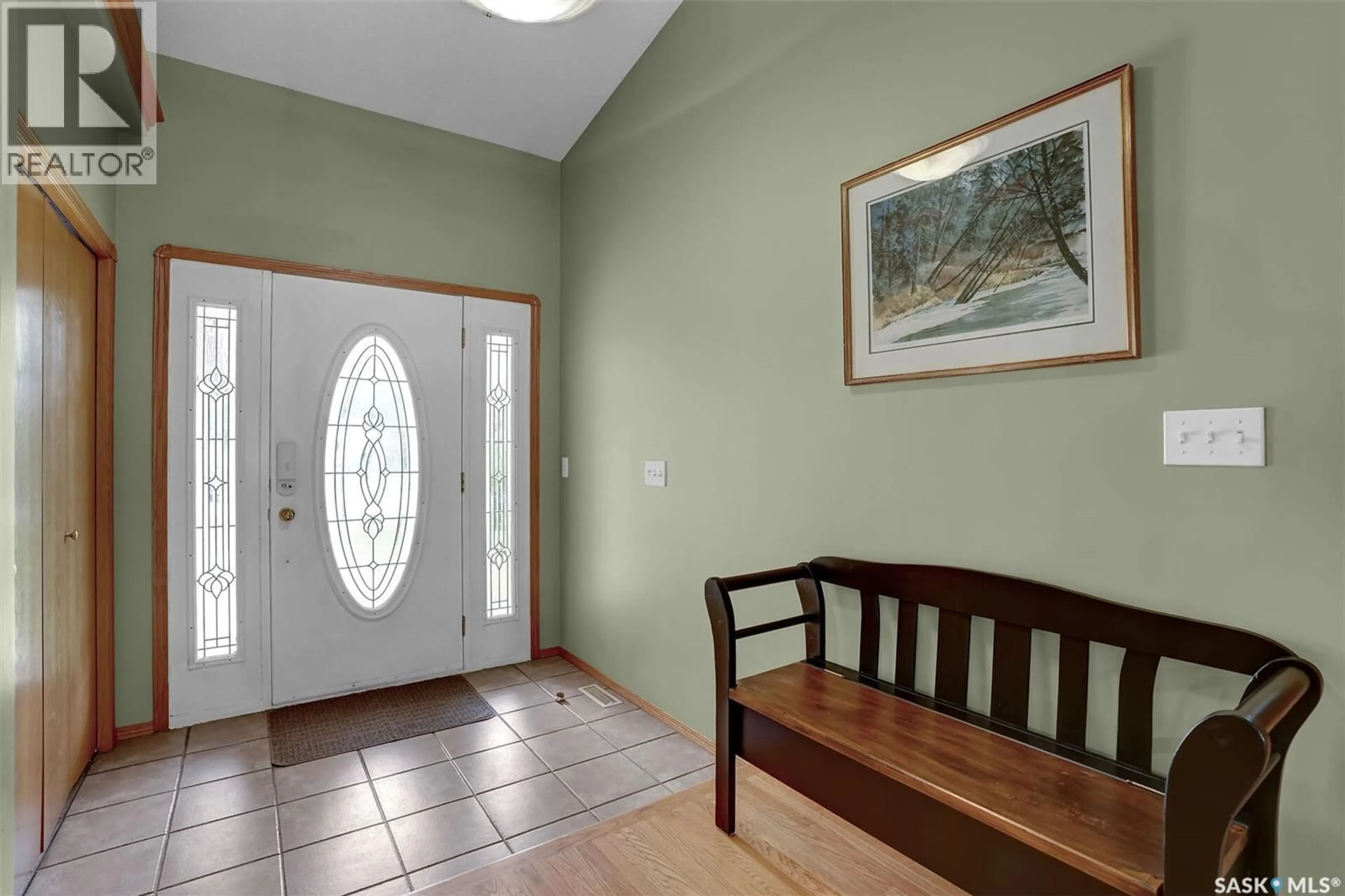 Indoor entryway for 33 LOTT ROAD, White City Saskatchewan S4L5B1