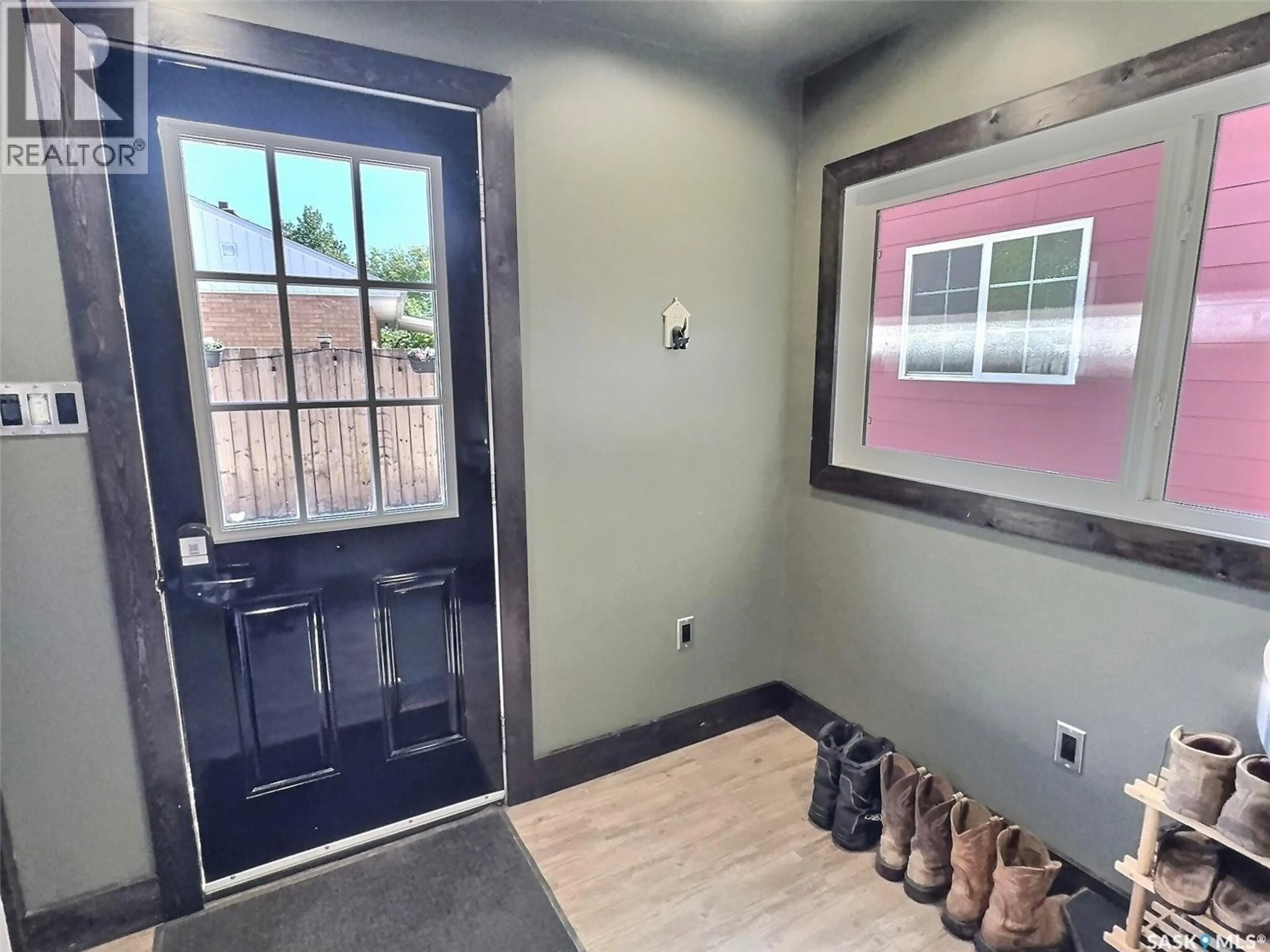 Indoor entryway for 211 DUNCAN ROAD, Estevan Saskatchewan S4A0A3