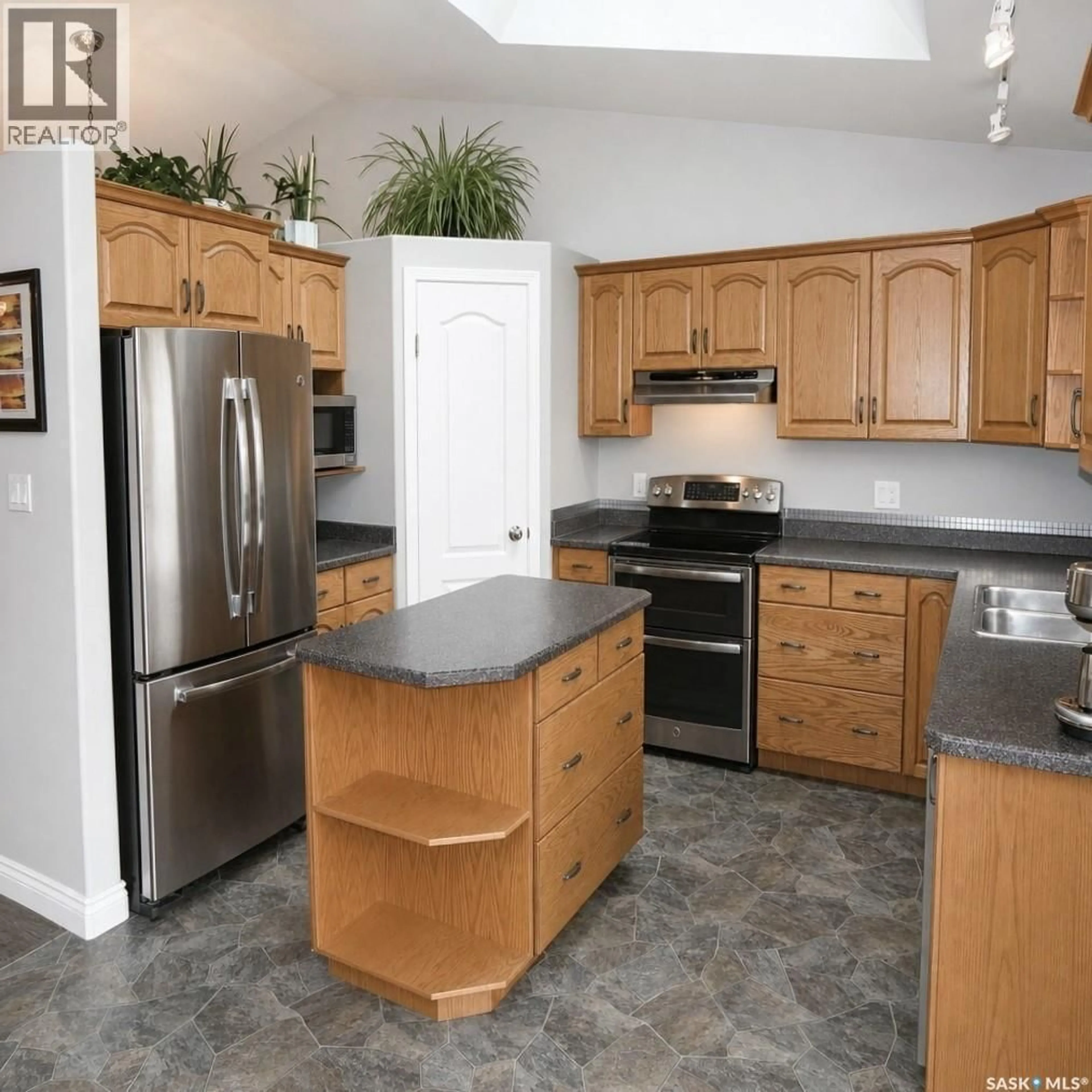 Unknown for 138 LAVALEE PLACE, Saskatoon Saskatchewan S7J5K7